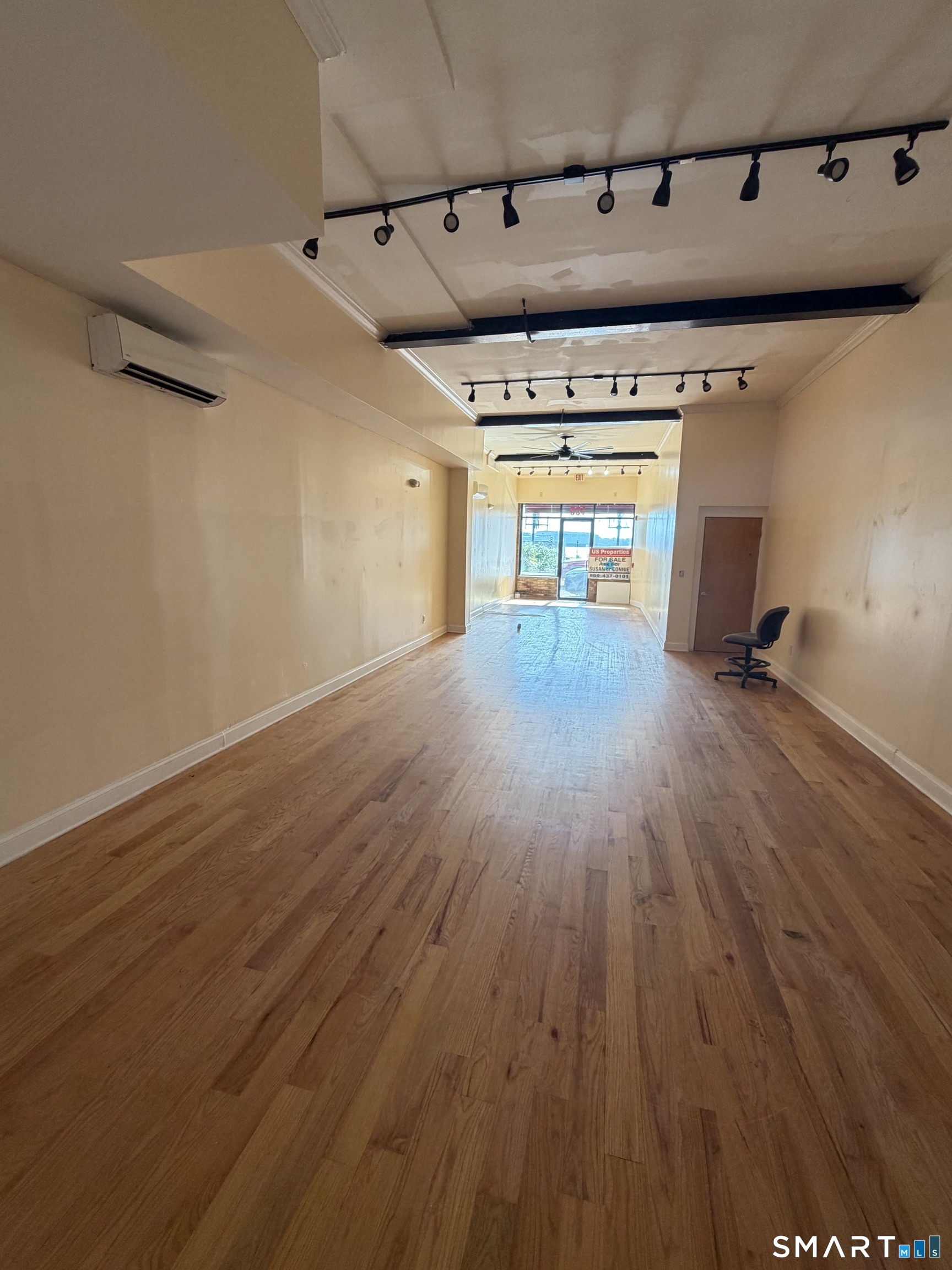 153 Bank Street, New London, CT 06320