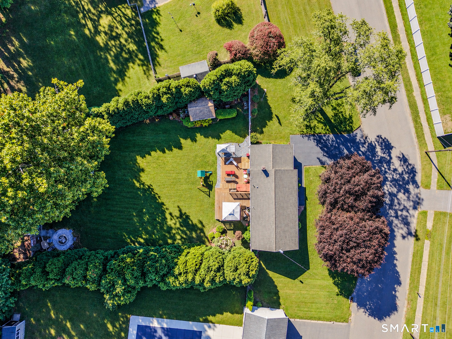 Photo 3 of Single family home for sale at 4 Whitewood St, Enfield, CT 06082 | MLS# 24211876 | Listing updated on 2026-10-08