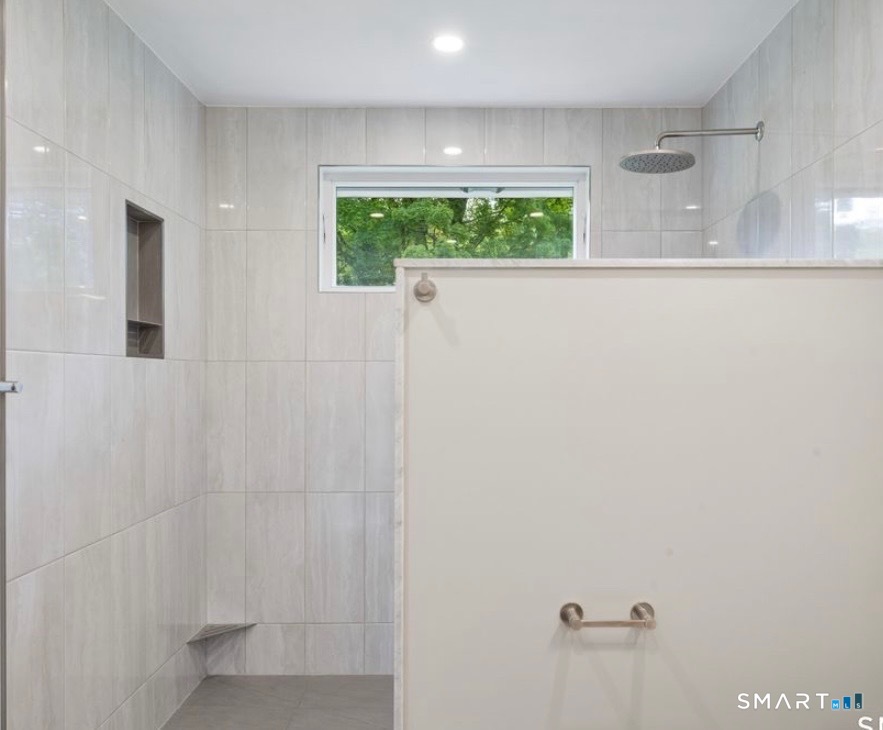326 North photo 13