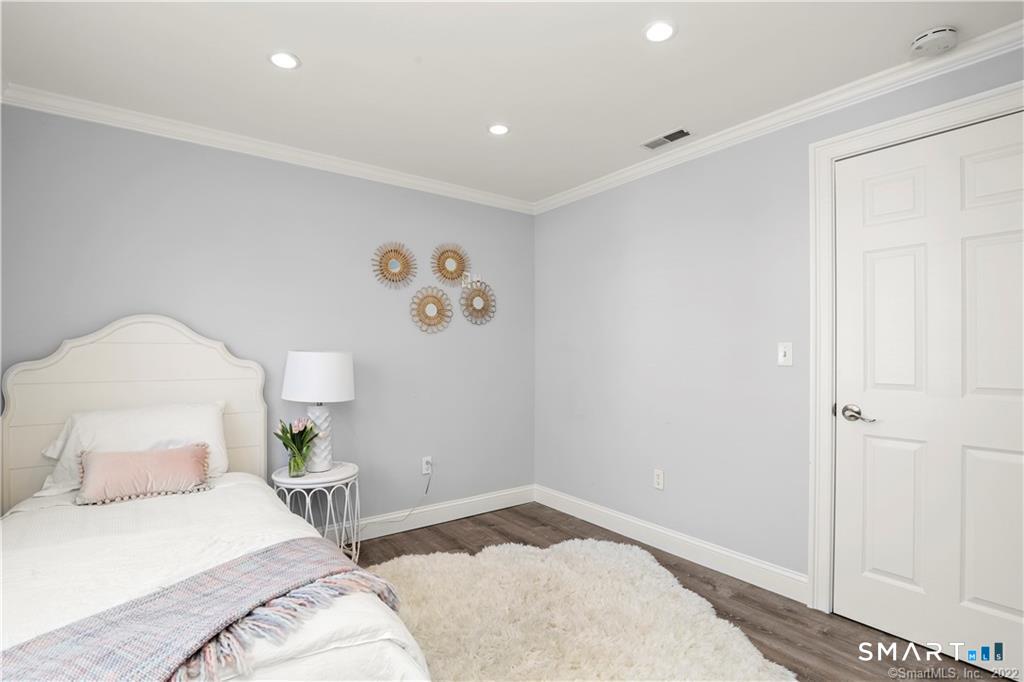 Foto 9 de Casa en renta en 26 Cherry Street, Darien, CT — $5,900/mes