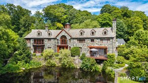 15 Saw Mill Hill, Ridgefield