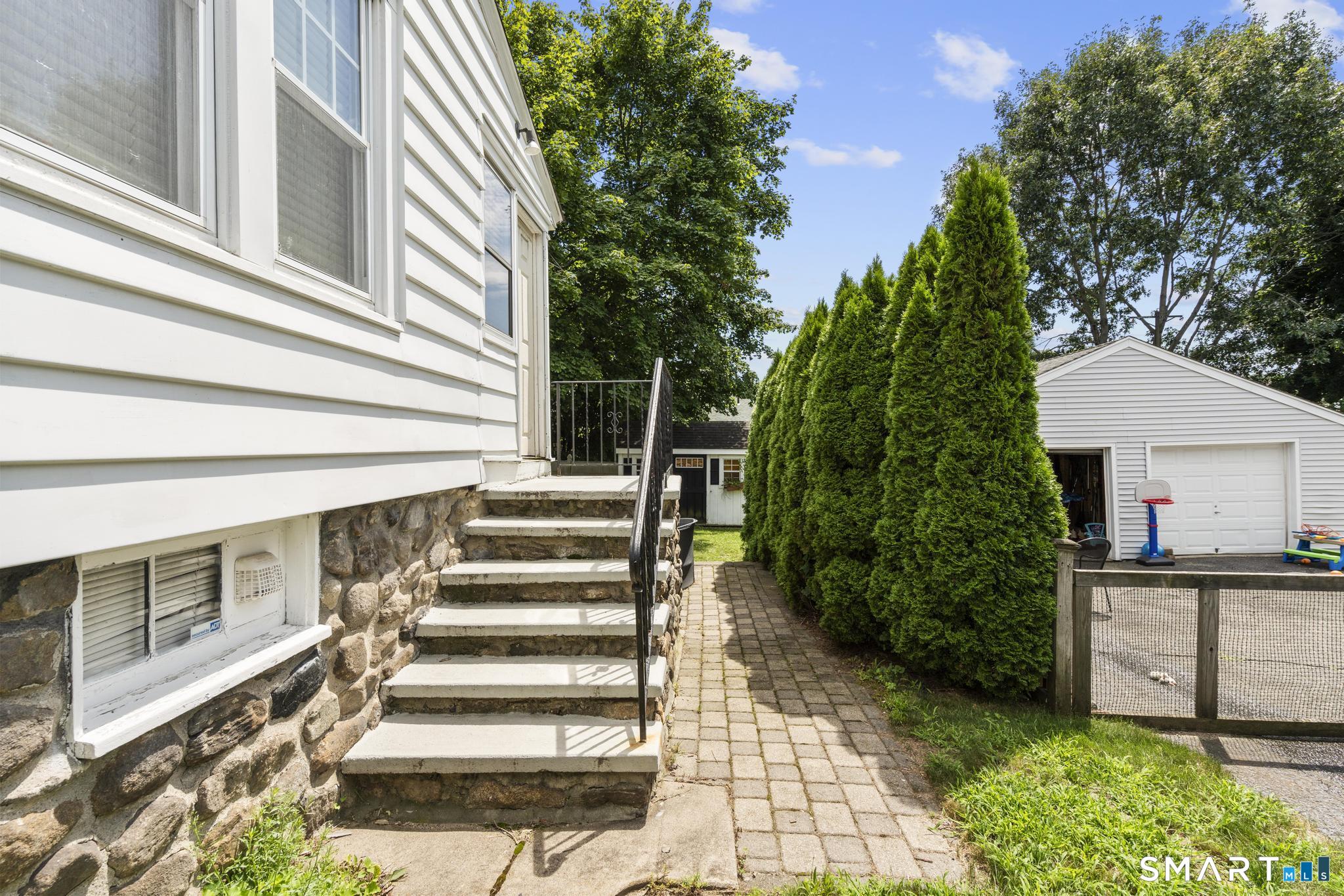 72 Southwick Avenue photo 19