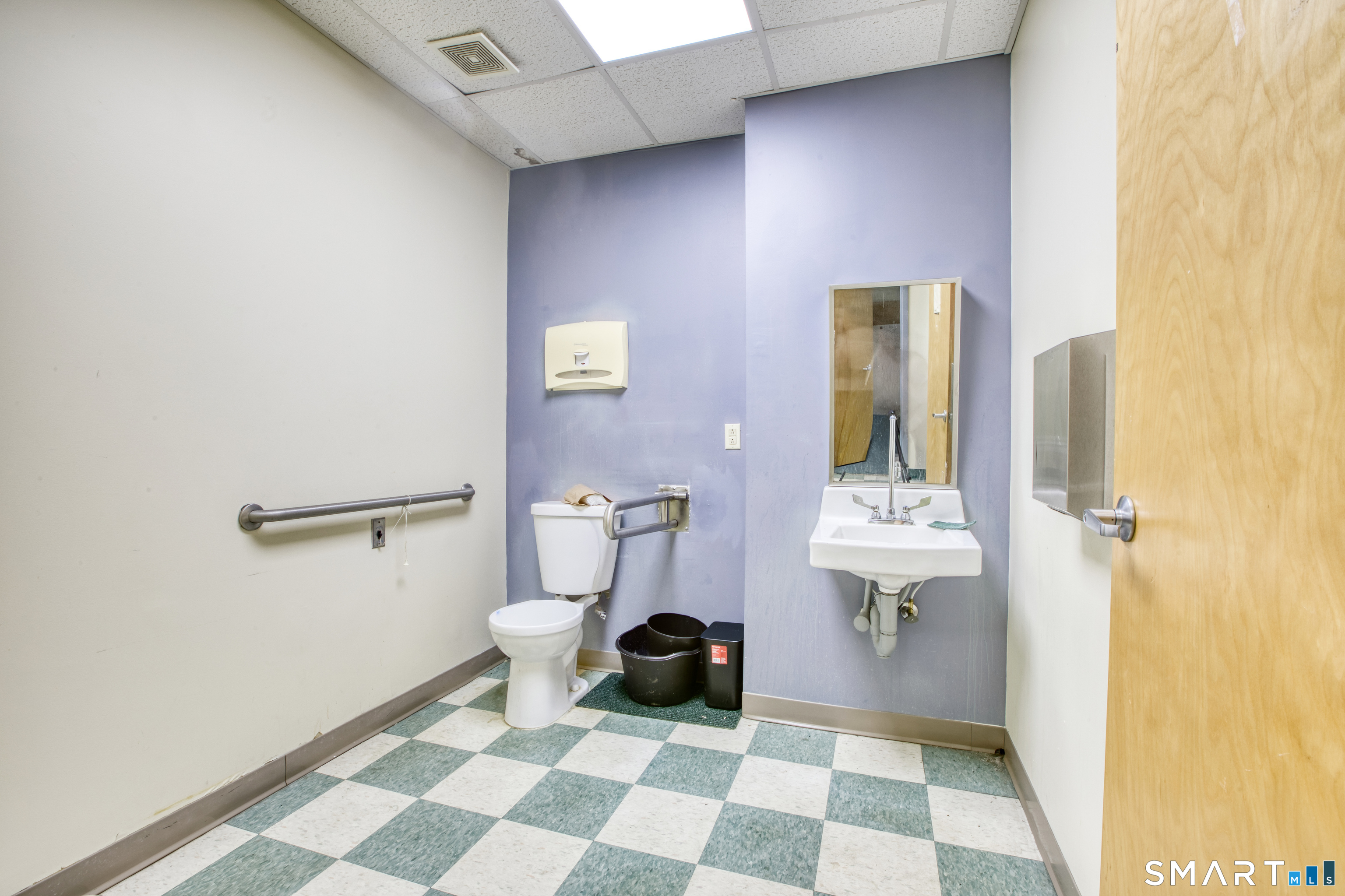 1229 Albany Avenue, #404, Hartford, CT 06112