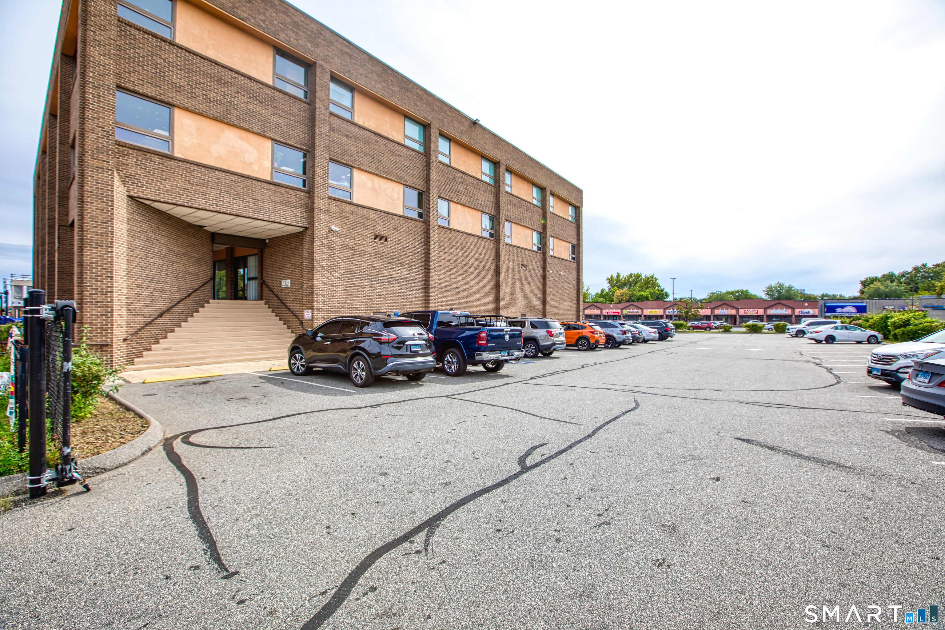 1229 Albany Avenue, #404, Hartford, CT 06112