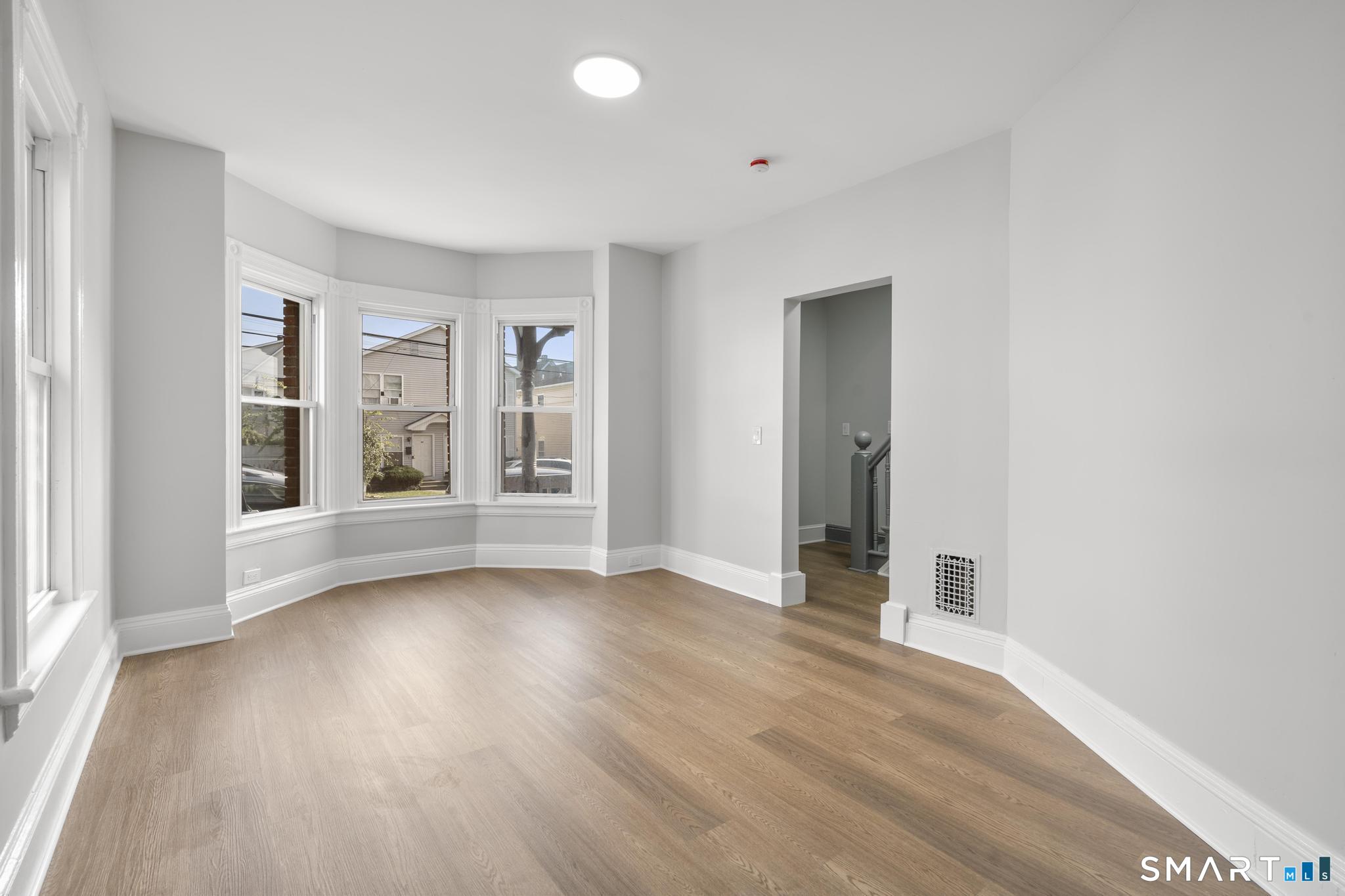63 Harral Avenue photo 10