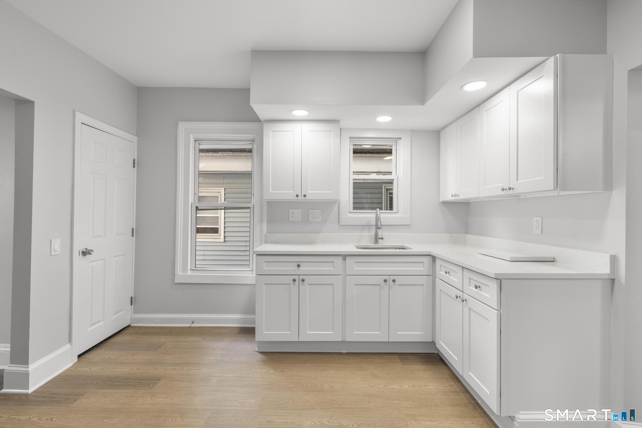 63 Harral Avenue photo 14