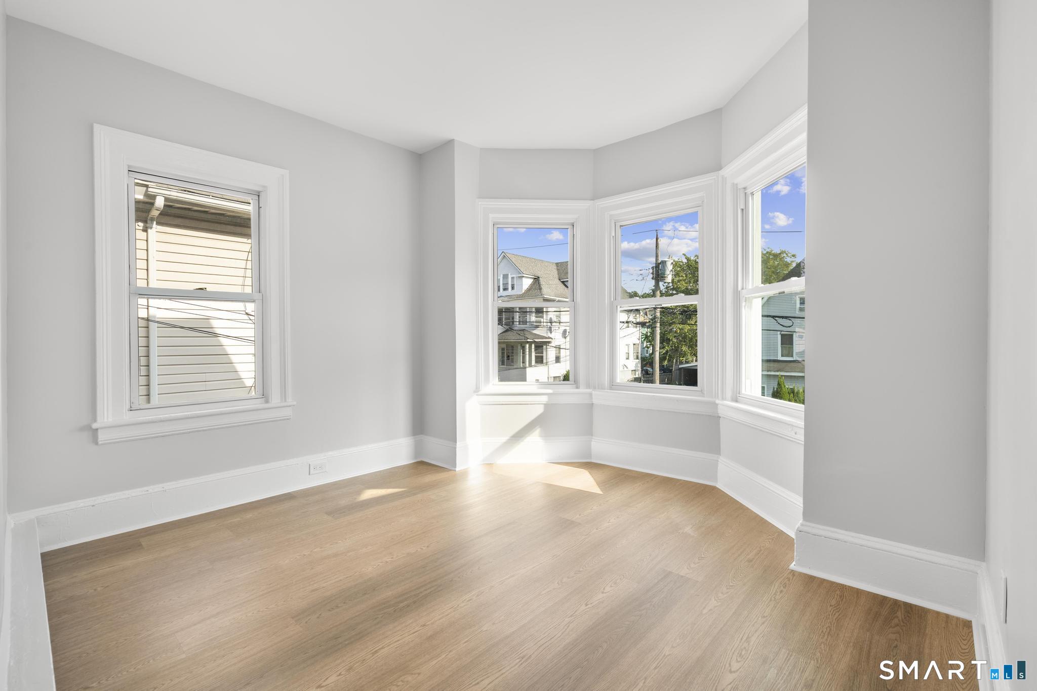 63 Harral Avenue photo 26