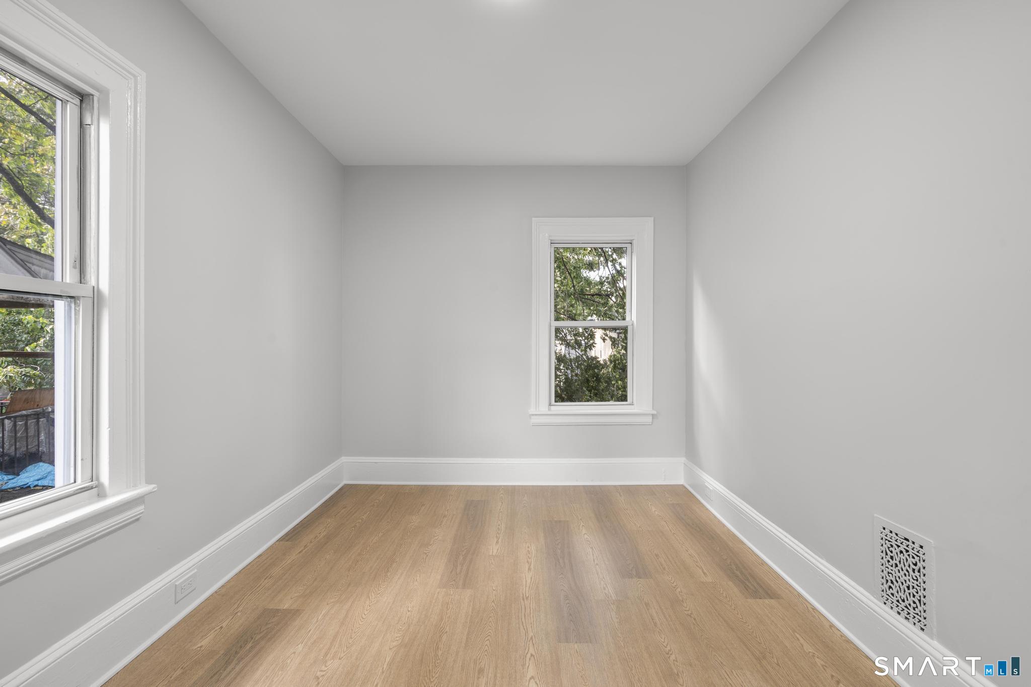63 Harral Avenue photo 30