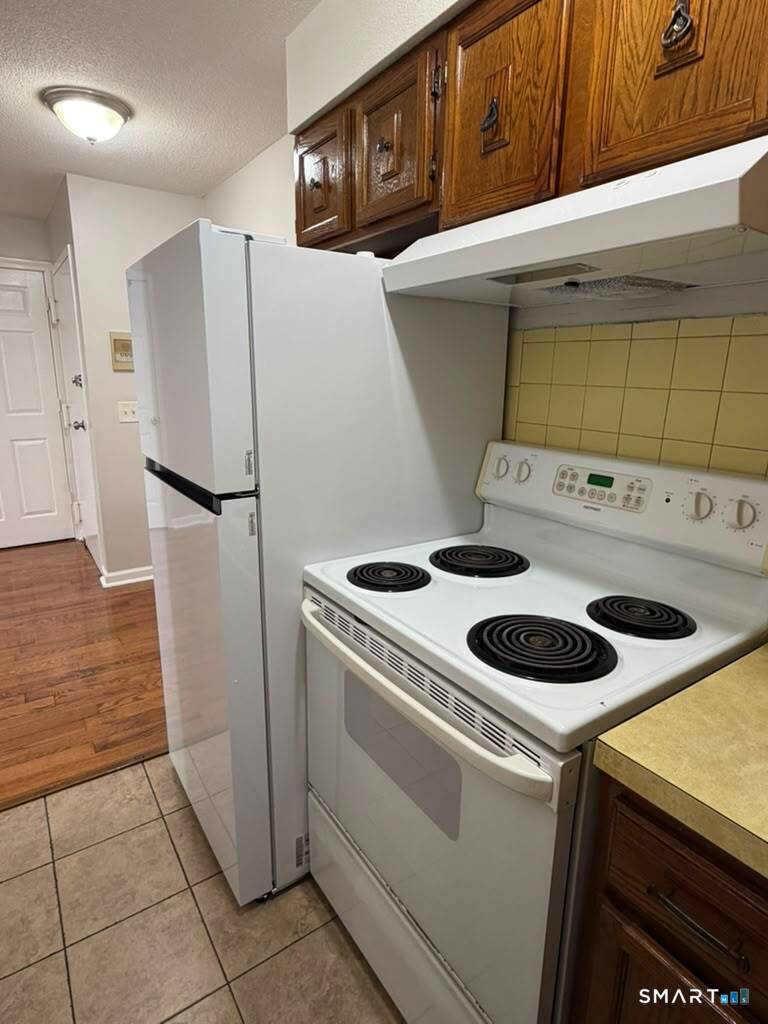 Foto 9 de Condominio en renta en 201 Bretton Street #C1, Bridgeport, CT — $1,595/mes