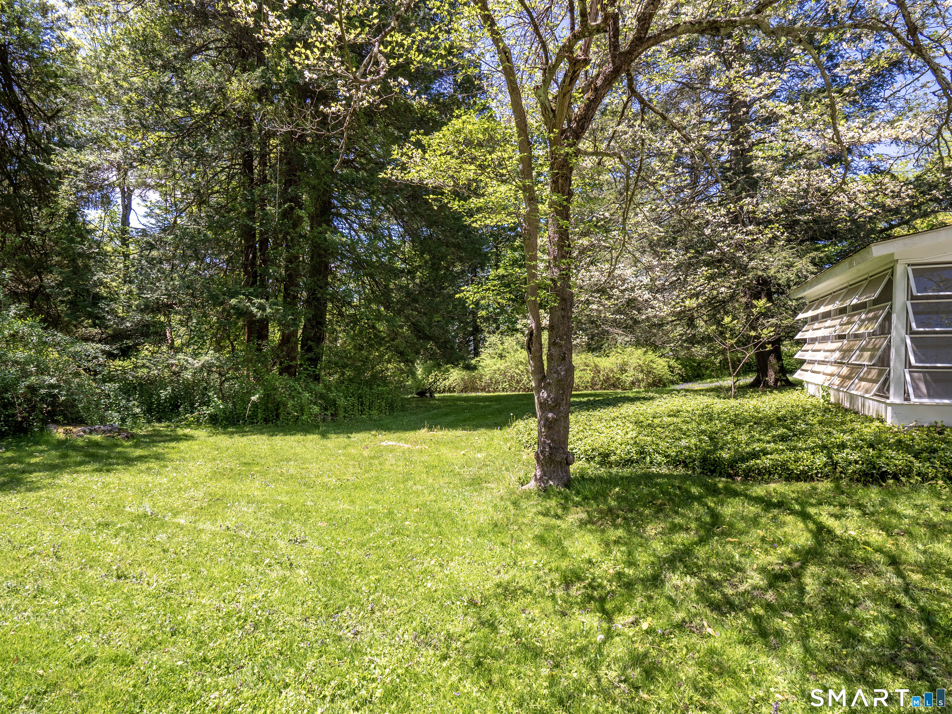 Foto 3 de Casa en renta en 209 Peaceable Street, Ridgefield, CT — $3,900/mes
