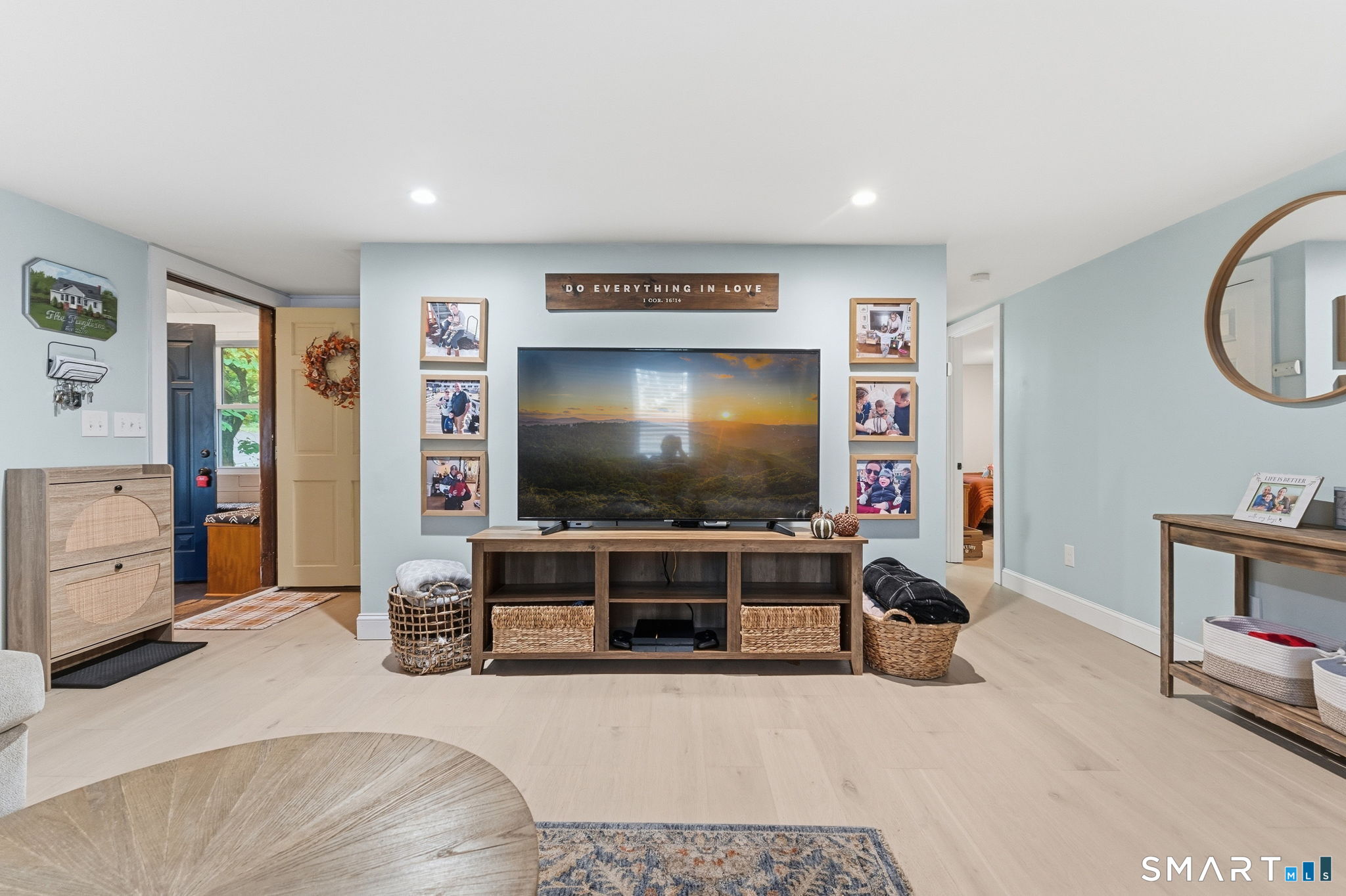 18 Lakewood Road, East Hampton, CT 06424