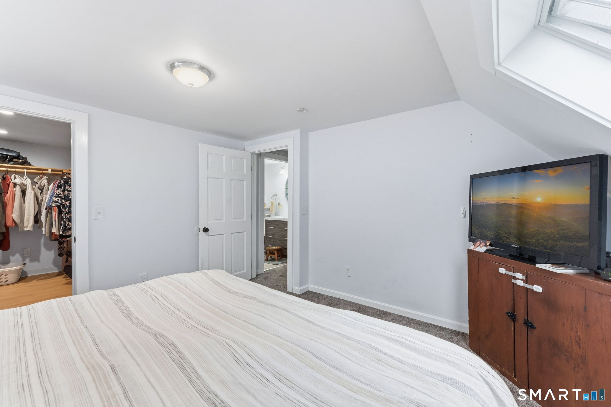 18 Lakewood Road, East Hampton, CT 06424