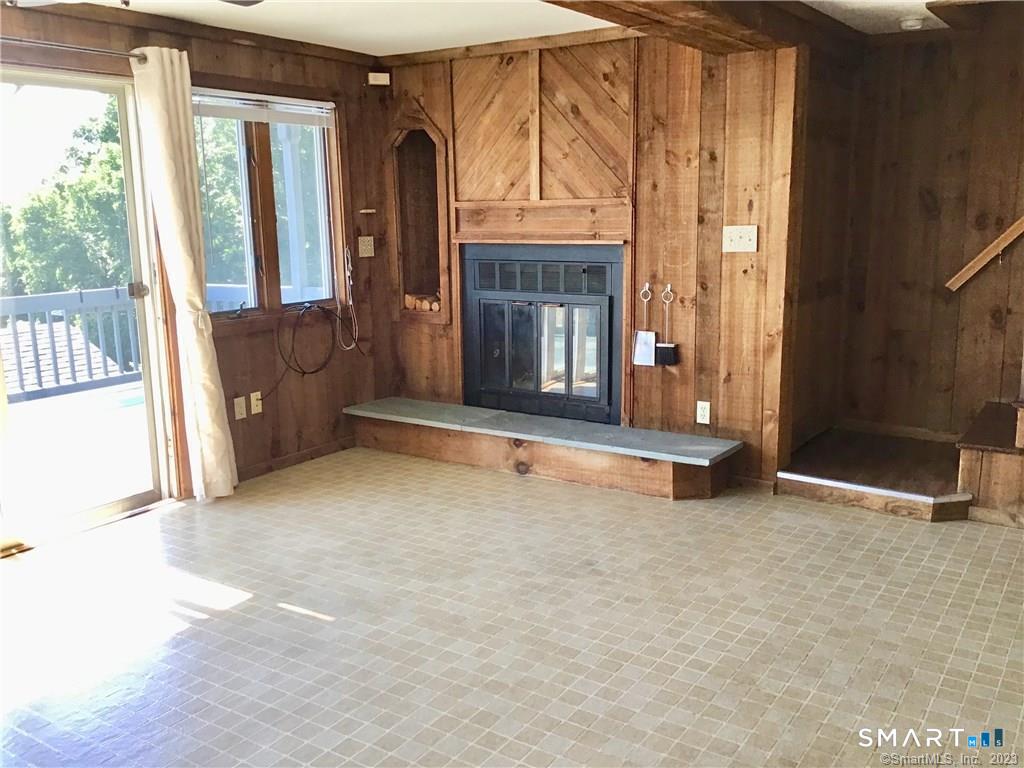 8 Arcadia Road, Giants Neck, East Lyme, CT 06357