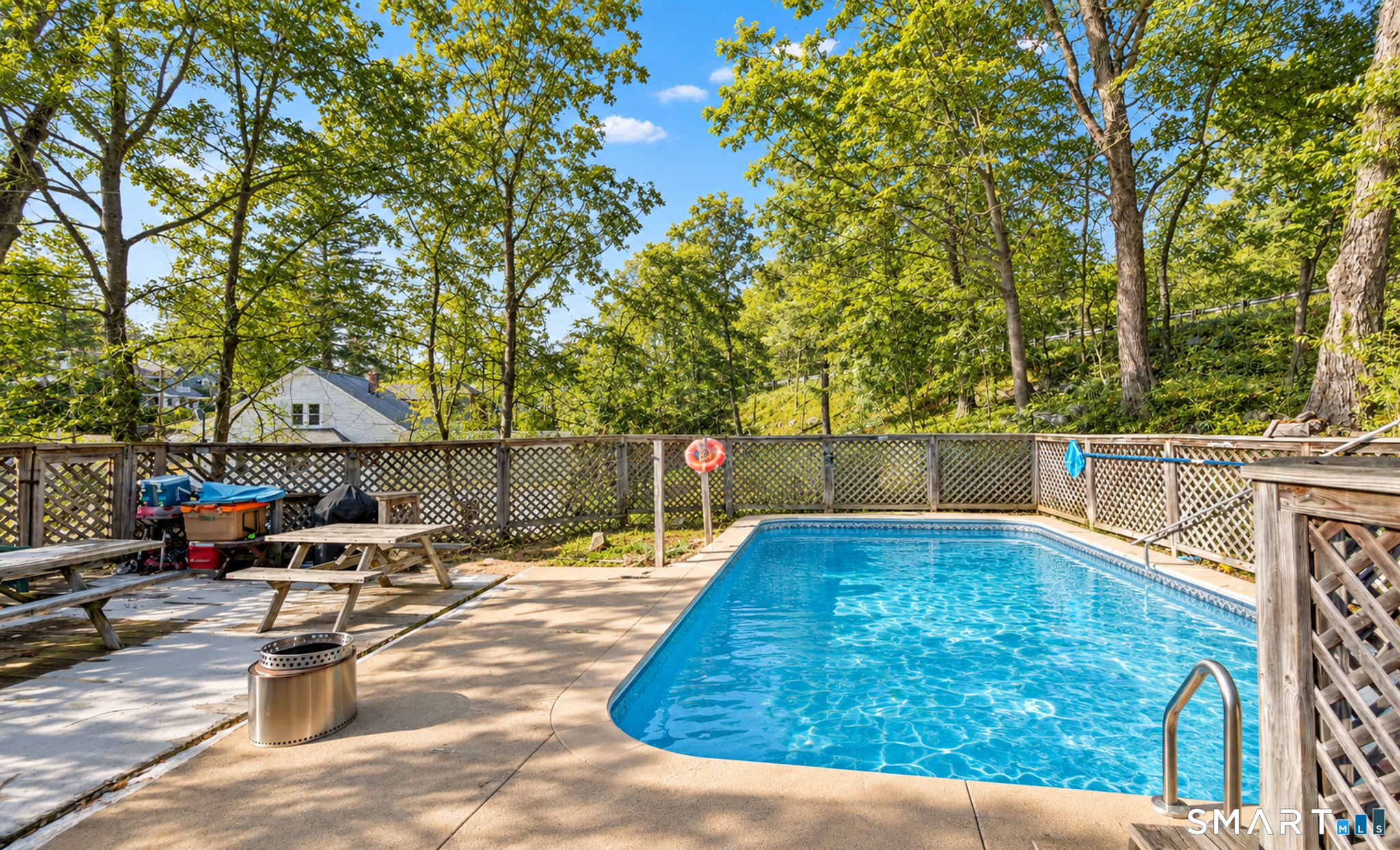 Photo 2 of Multi family home for sale at 10 Old Waterbury Rd, Middlebury, CT 06762 | MLS# 24207437 | Listing updated on 2026-10-05