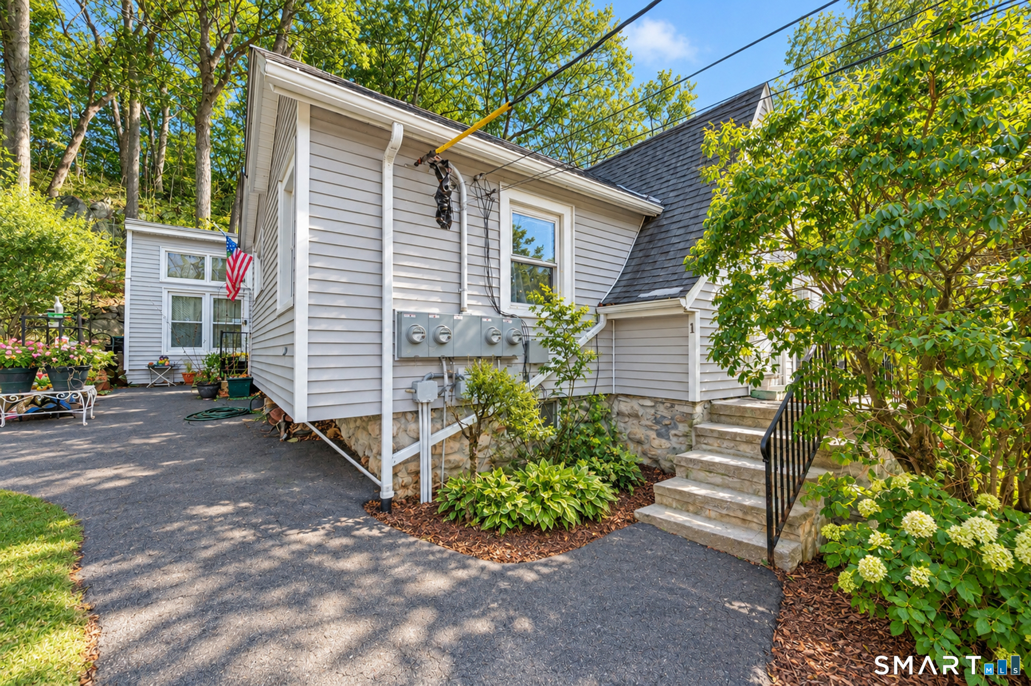 Photo 3 of Multi family home for sale at 10 Old Waterbury Rd, Middlebury, CT 06762 | MLS# 24207437 | Listing updated on 2026-10-05