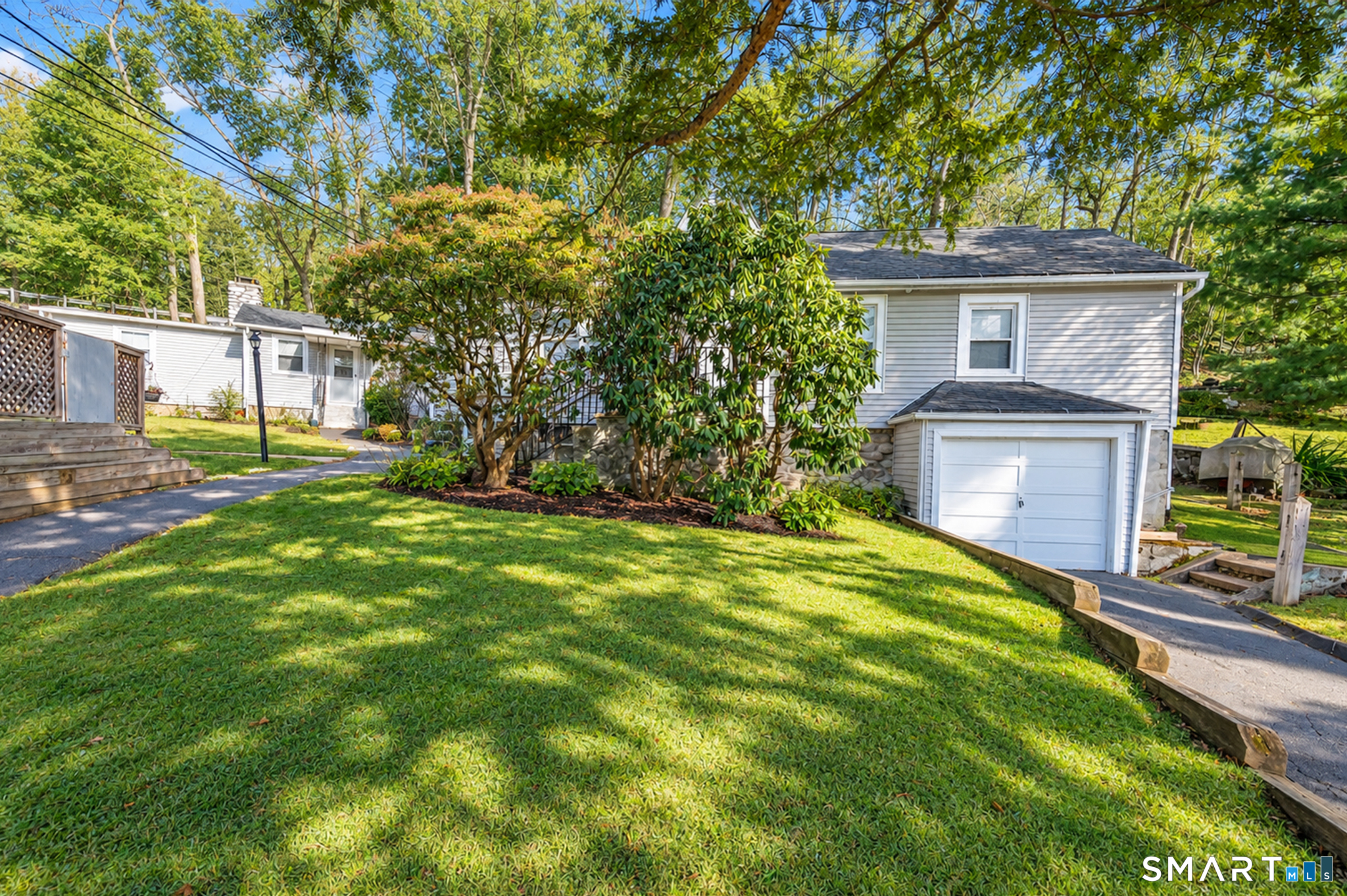 10 Old Waterbury Road, Middlebury, CT 06762