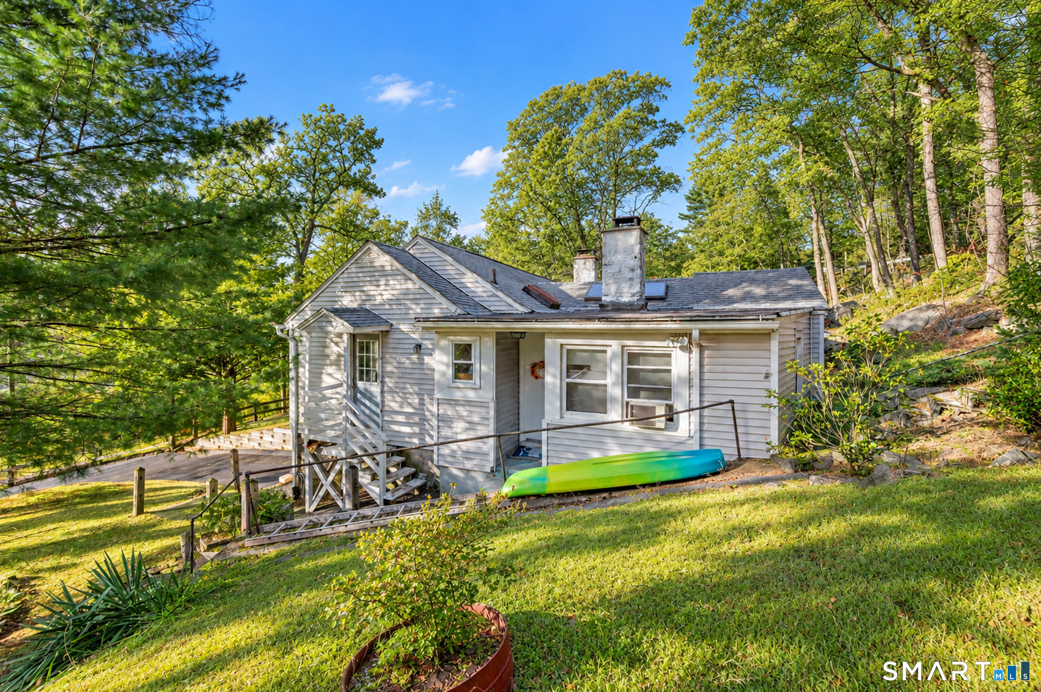 10 Old Waterbury Road, Middlebury, CT 06762