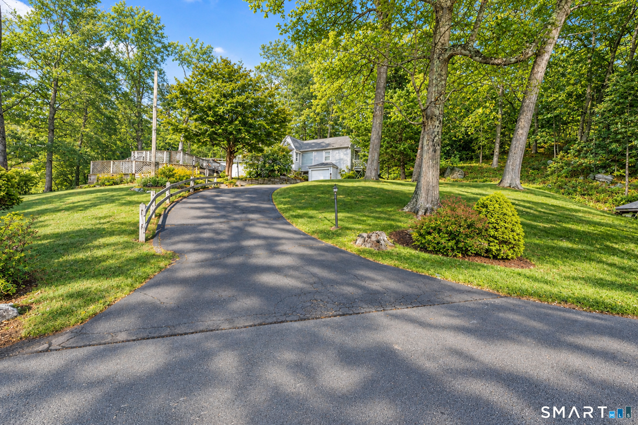 10 Old Waterbury Road, Middlebury, CT 06762