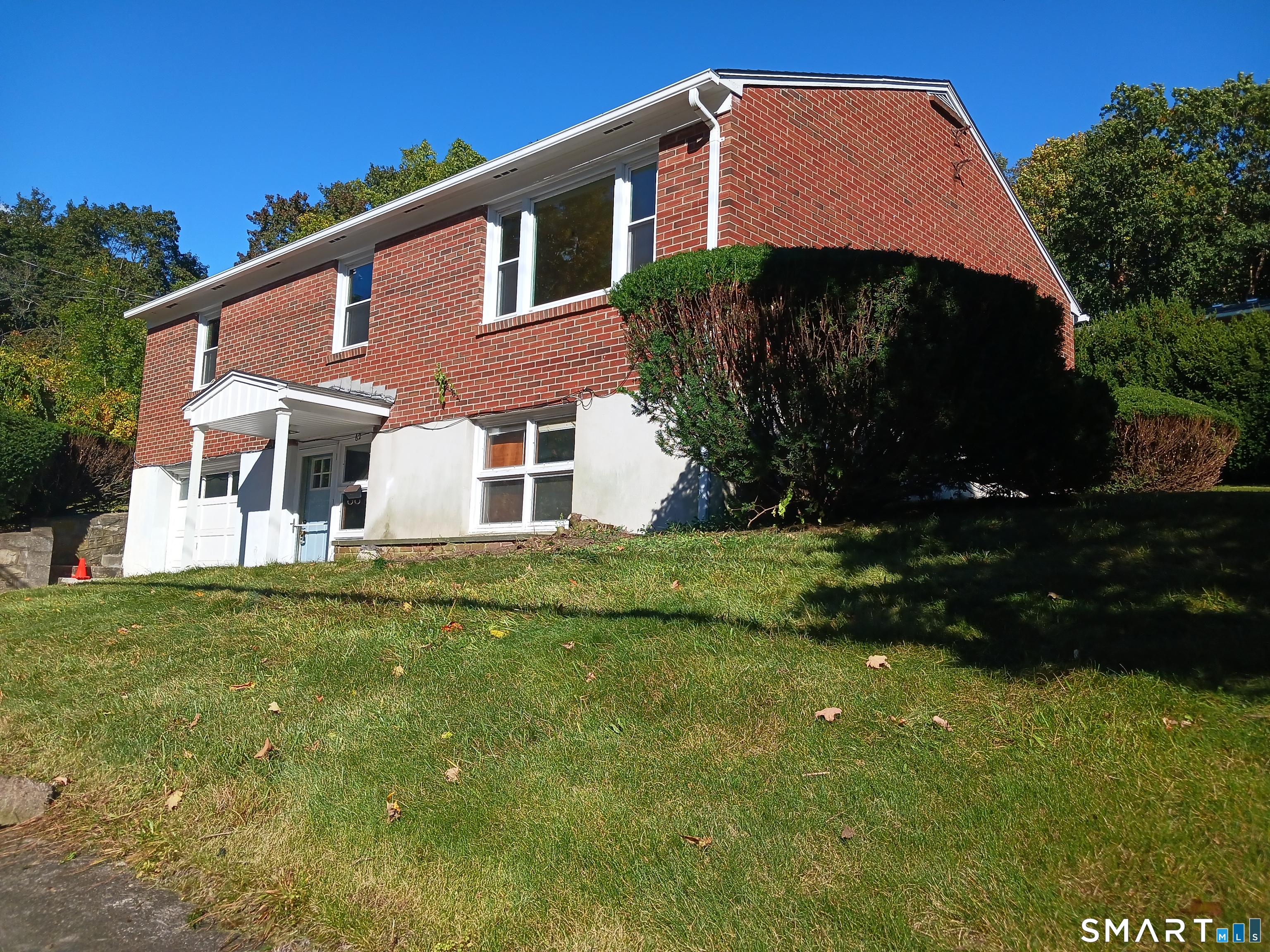 Photo 2 of Single family home for sale at 62 Charles St, Torrington, CT 06790 | MLS# 24174301 | Listing updated on 2026-10-07