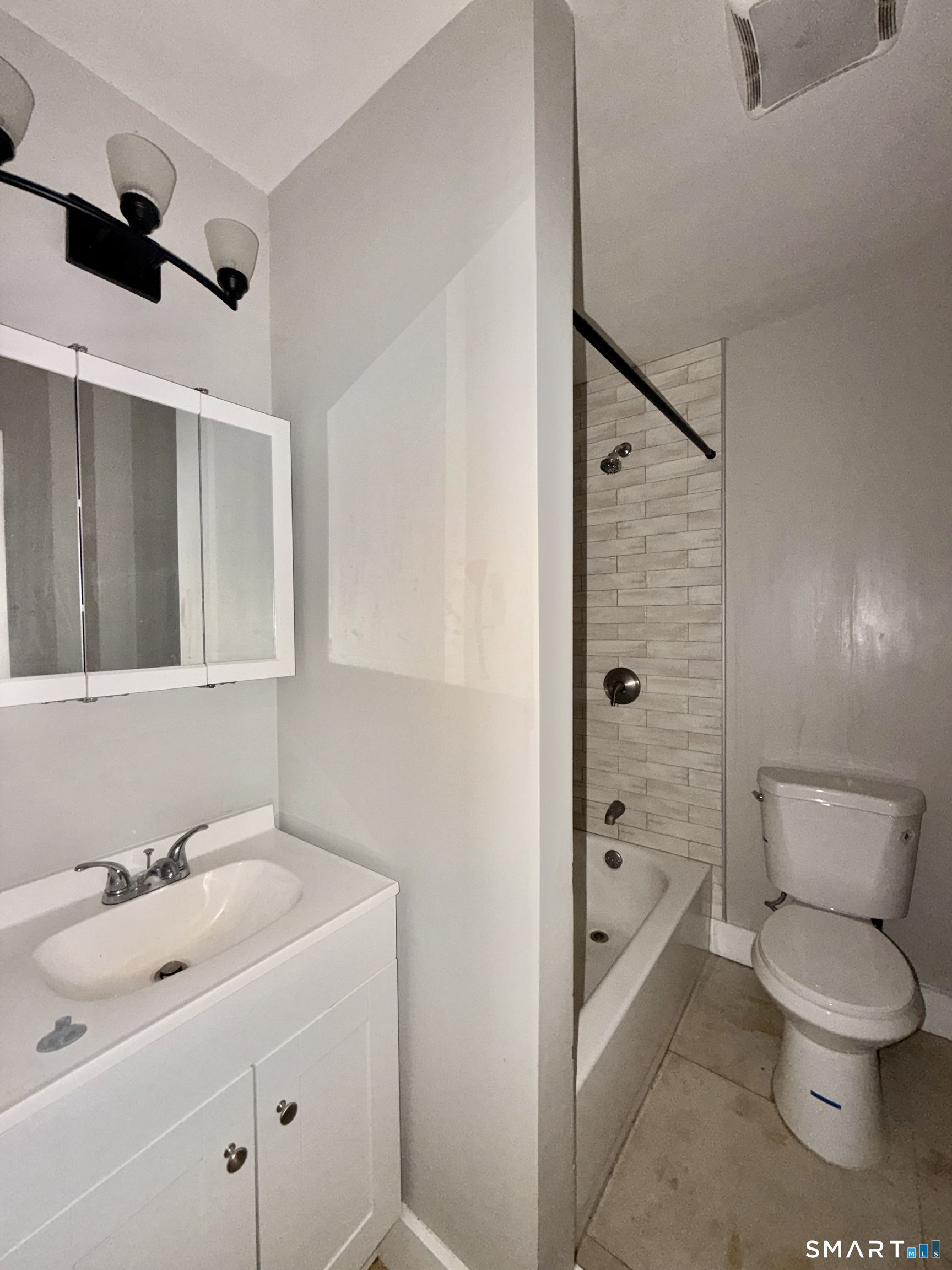 35 Glen Road photo 13