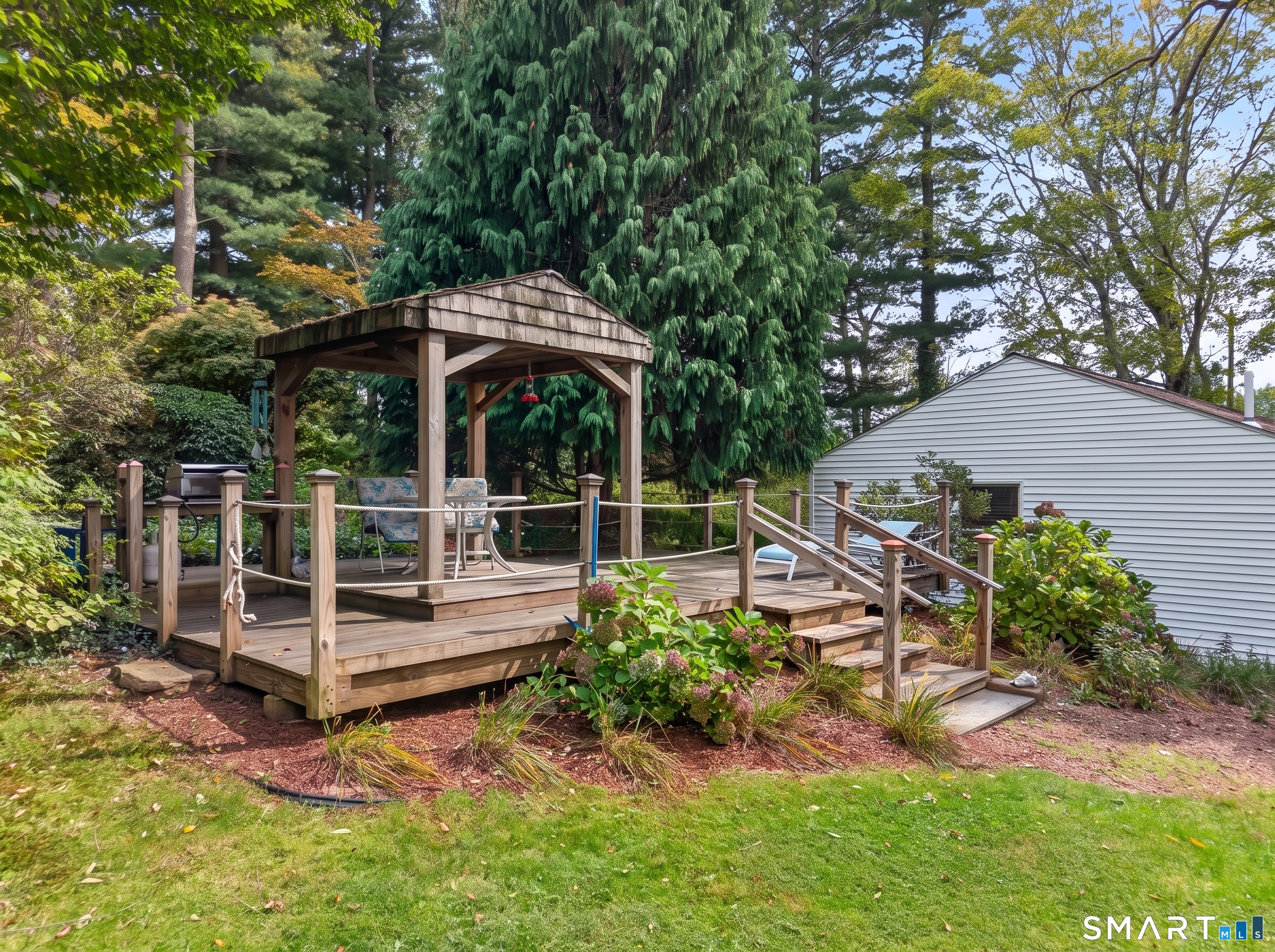 45 Lathrop Road, Quaker Hill, Waterford, CT 06375