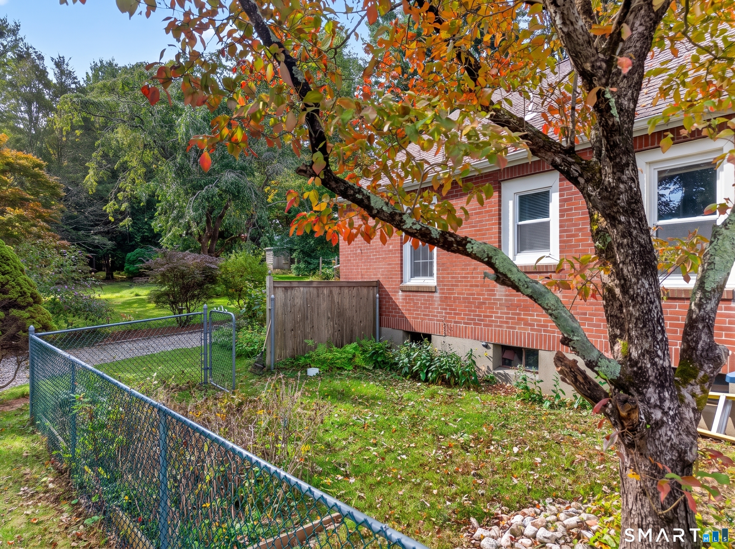 45 Lathrop Road, Quaker Hill, Waterford, CT 06375