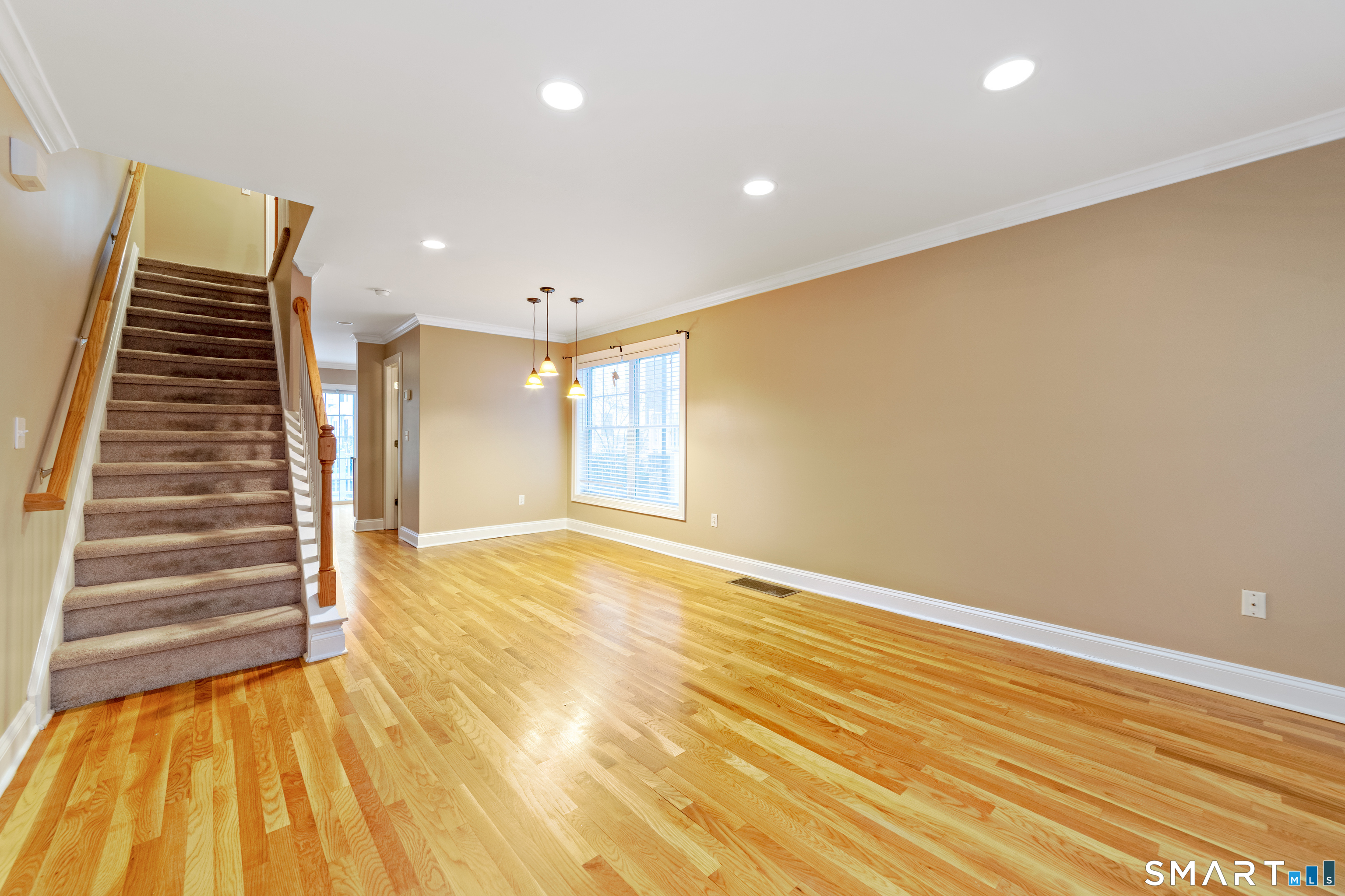 85 Camp Avenue, Stamford, Connecticut photo 3