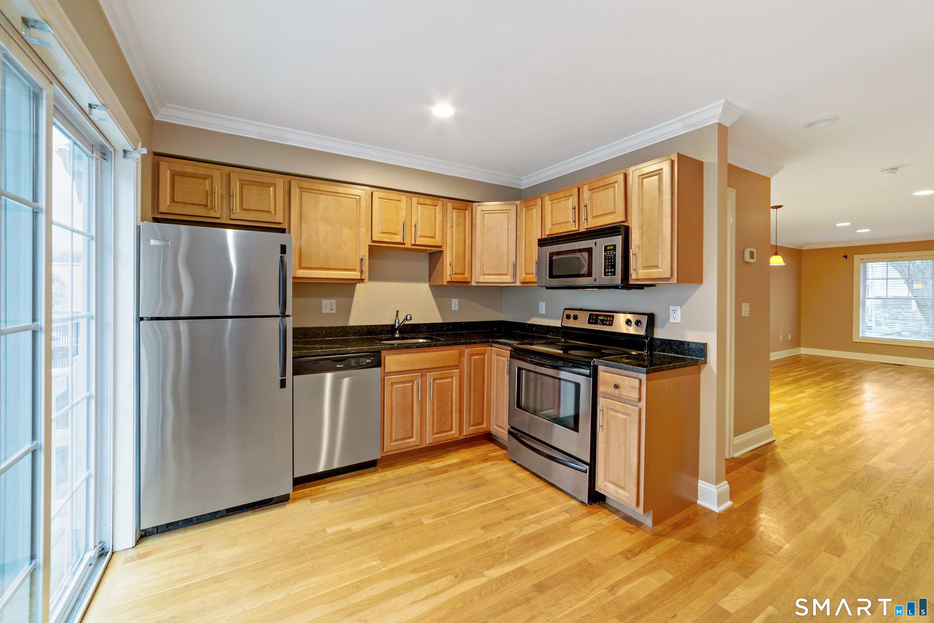85 Camp Avenue Unit #9E photo 10