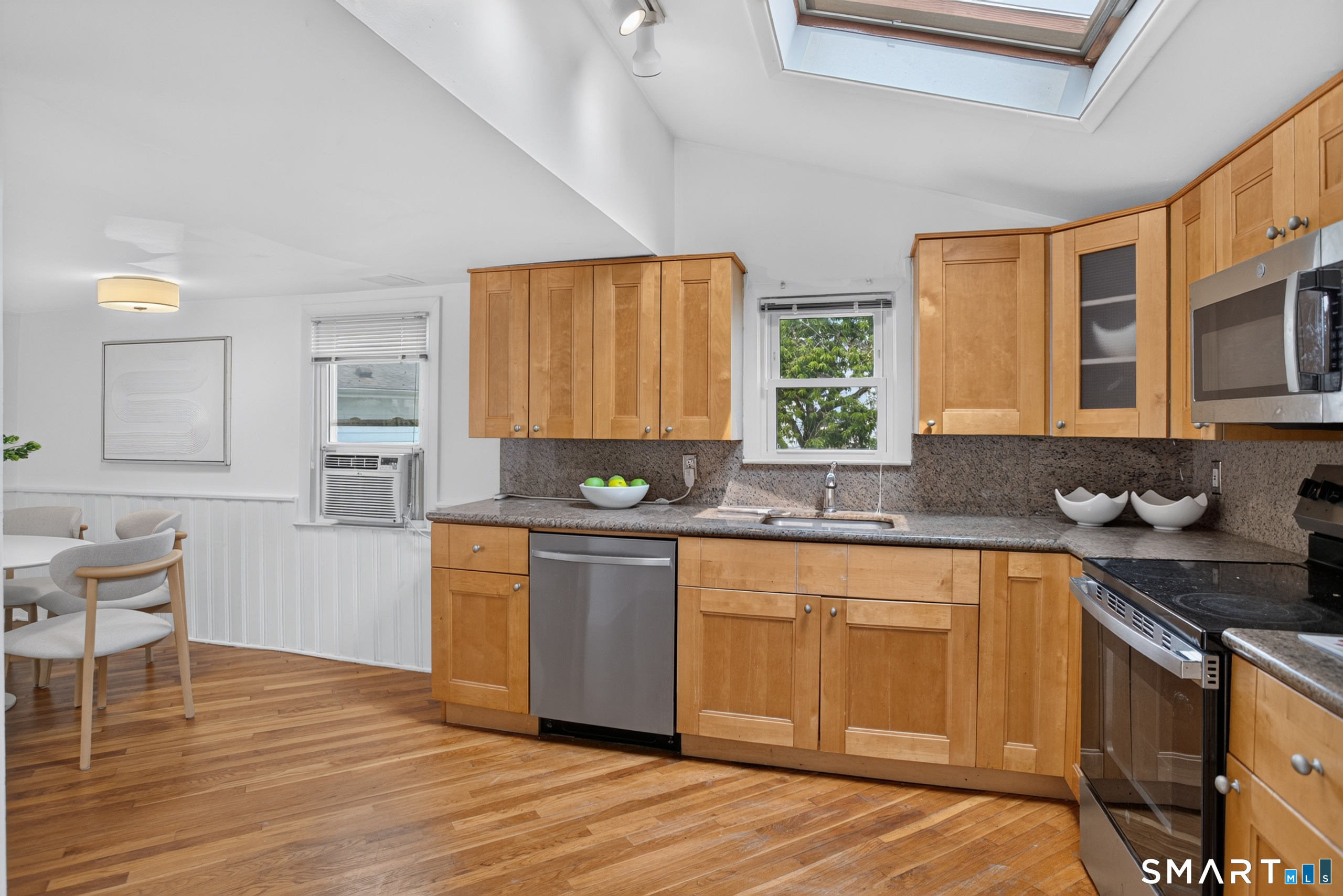 Foto 8 de Casa en renta en 3 Madeline Avenue, Westport, CT — $3,900/mes
