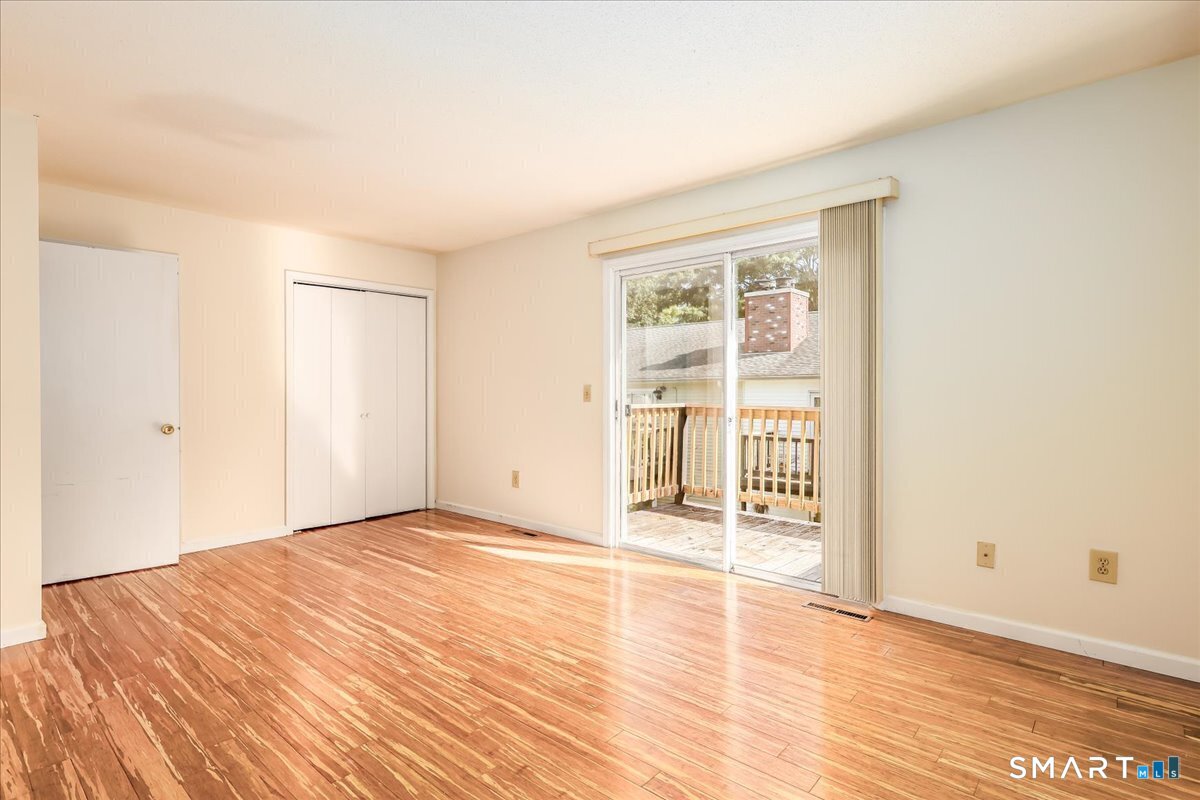 Foto 7 de Condominio en renta en 25 Padanaram Road #62, Danbury, CT — $2,795/mes