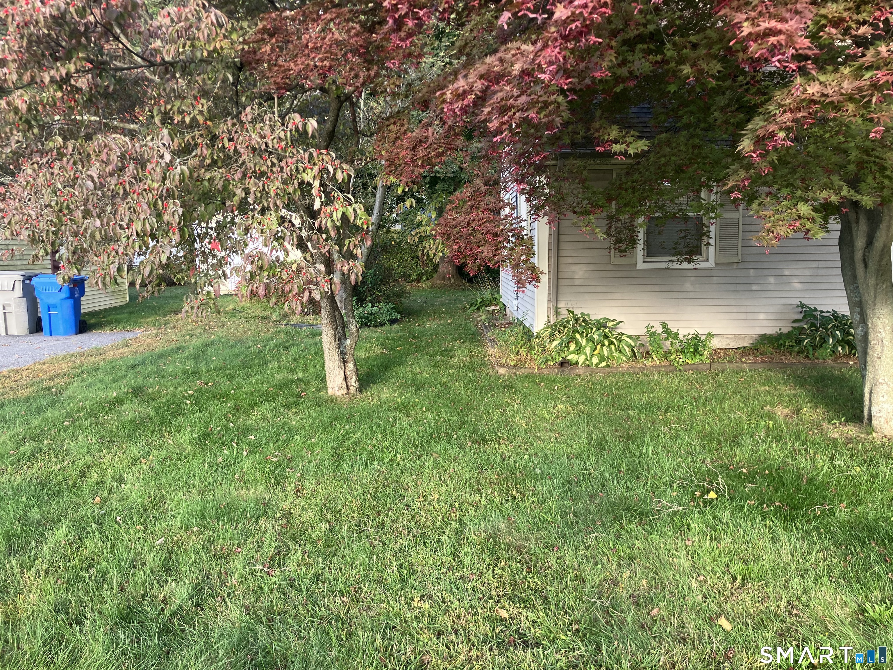 Photo 2 of Single family home for sale at 237 King St, Bristol, CT 06010 | MLS# 24211825 | Listing updated on 2026-10-07