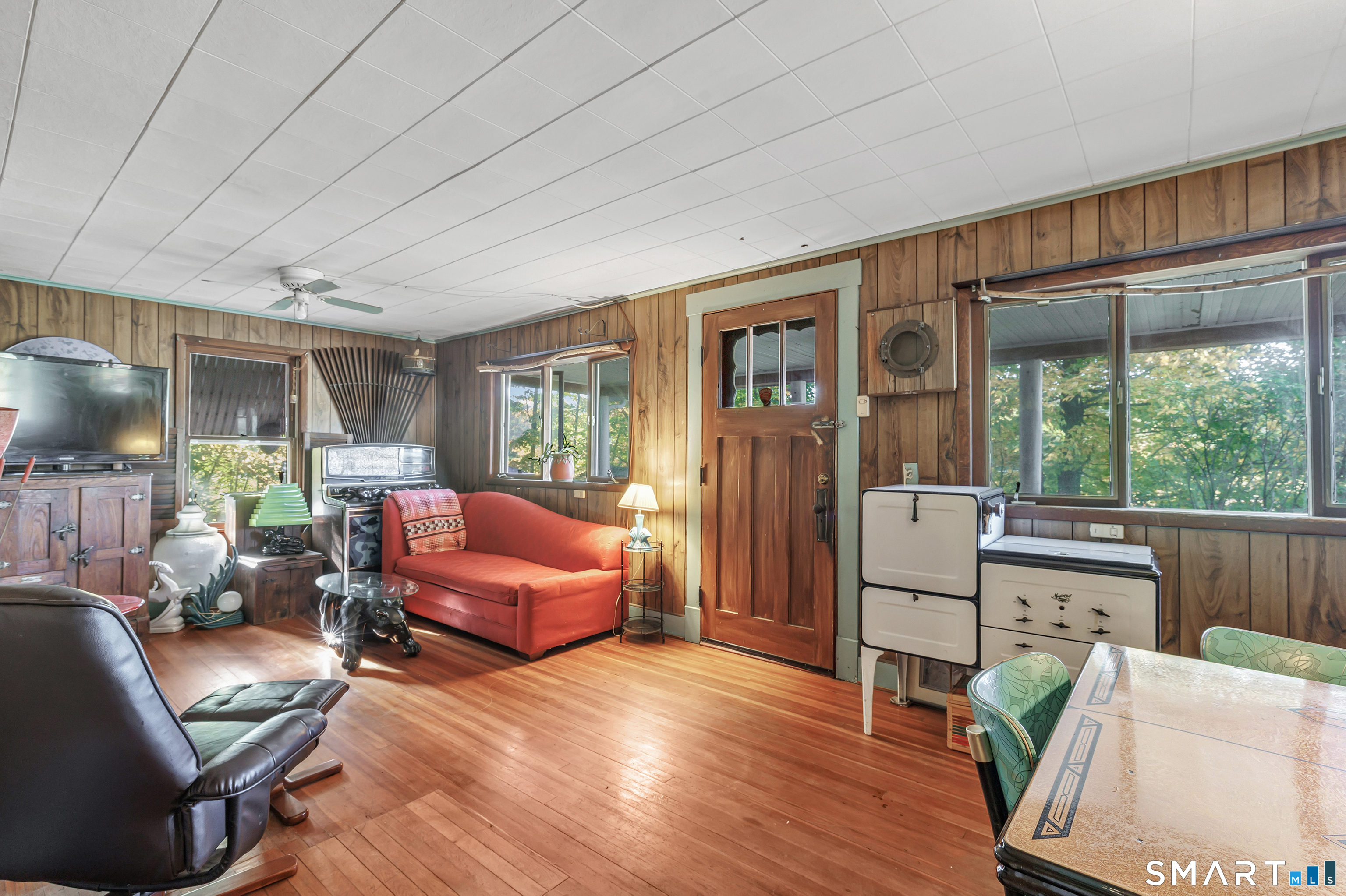 Main Floor - Living Room