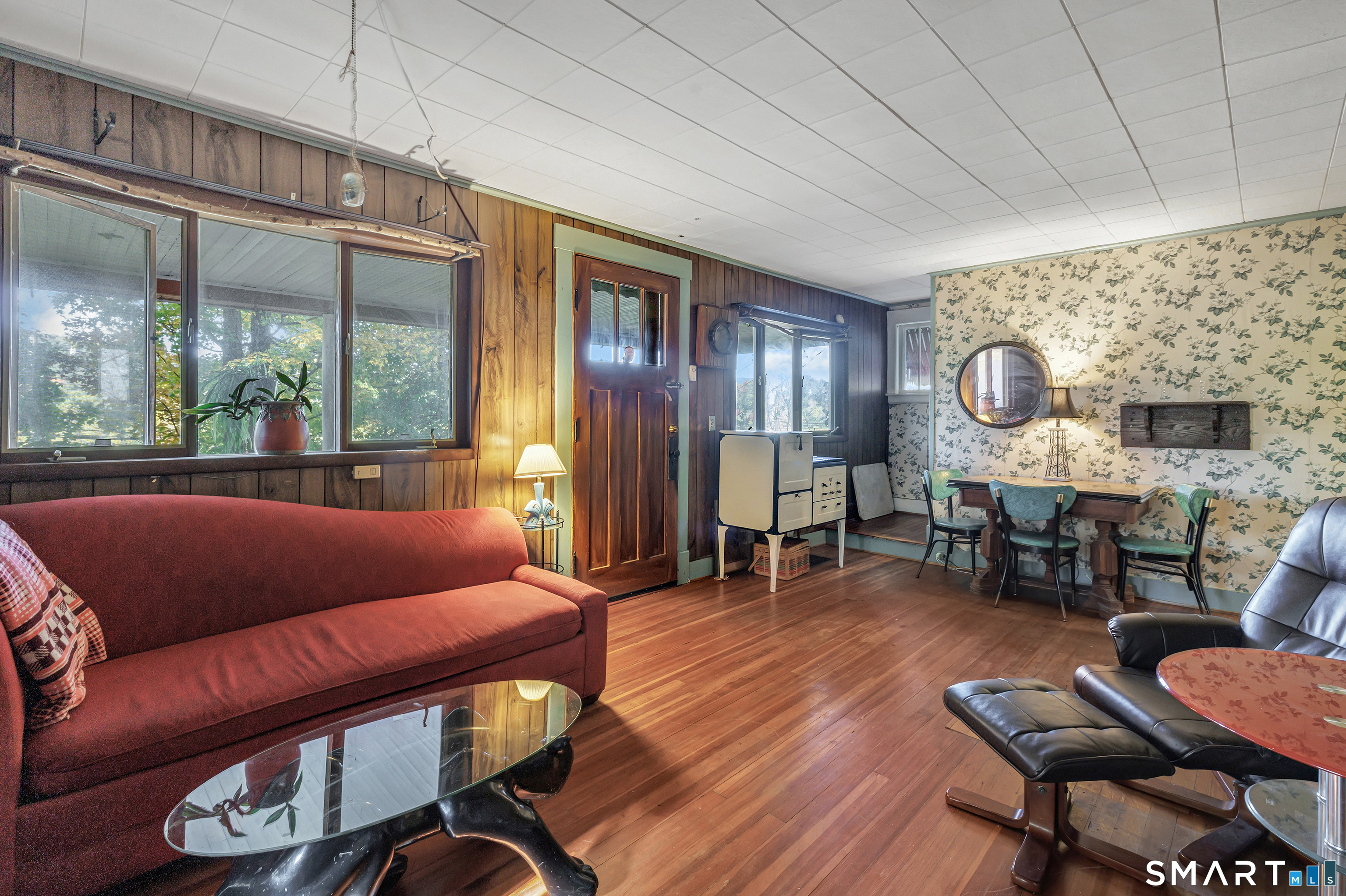 Main Floor - Living Room