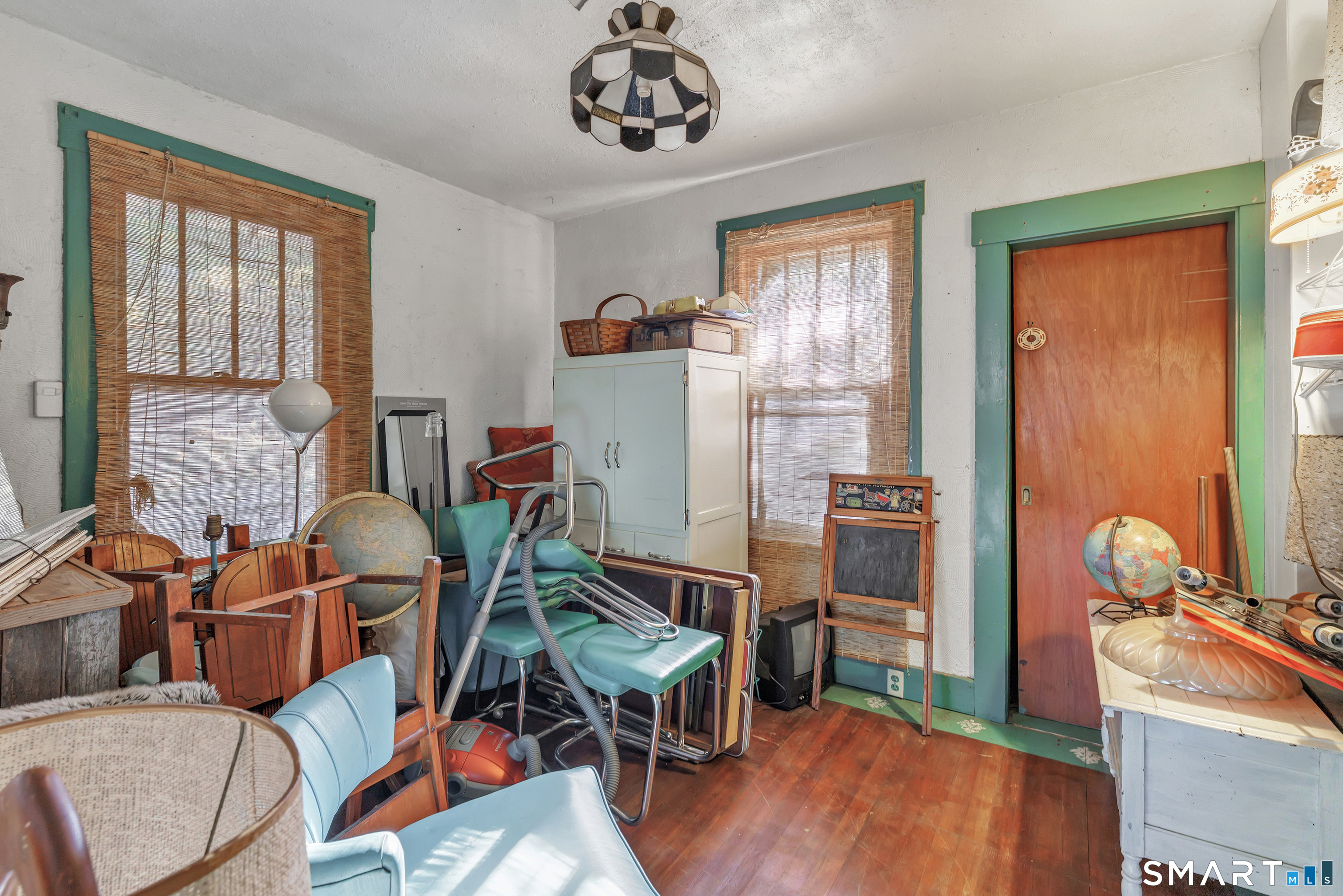 Main Floor - Bedroom