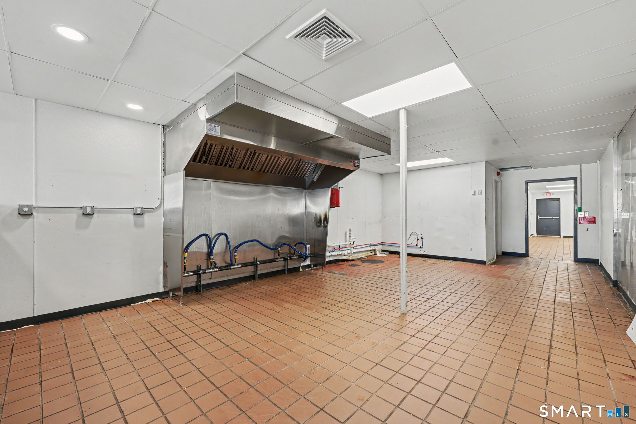 236 East Avenue photo 10