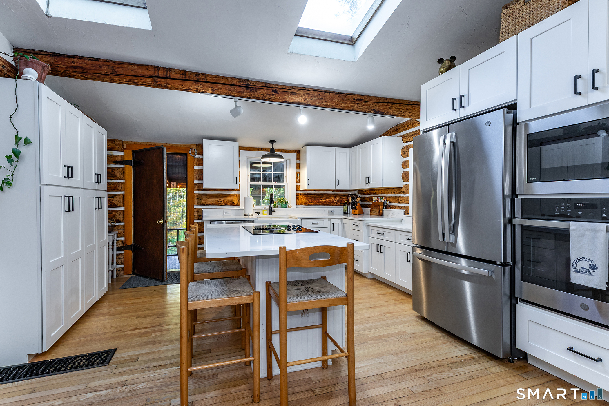 Photo 3 of Single family home for sale at 118 Green Pond Rd, Sherman, CT 06784 | MLS# 24212184 | Listing updated on 2026-10-07