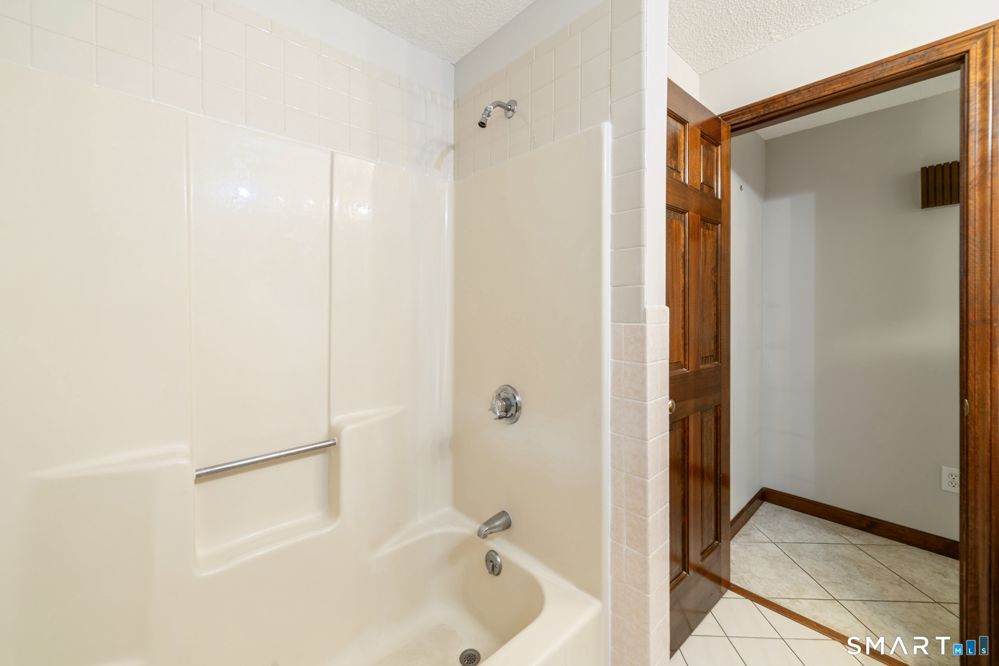 548 Beecher Road photo 17