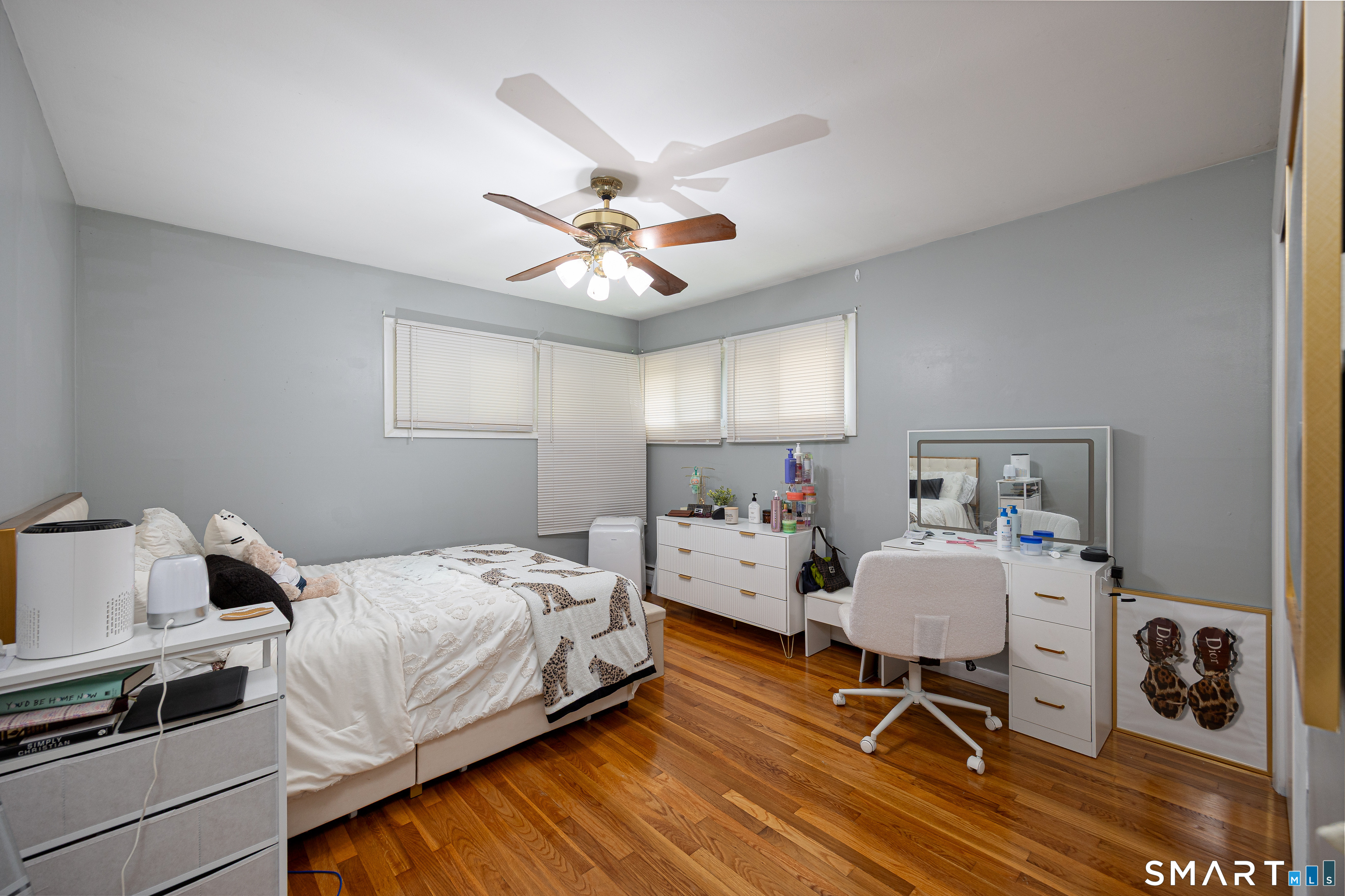 Foto 8 de Casa en renta en 1885 Old Town Road, Bridgeport, CT — $4,750/mes