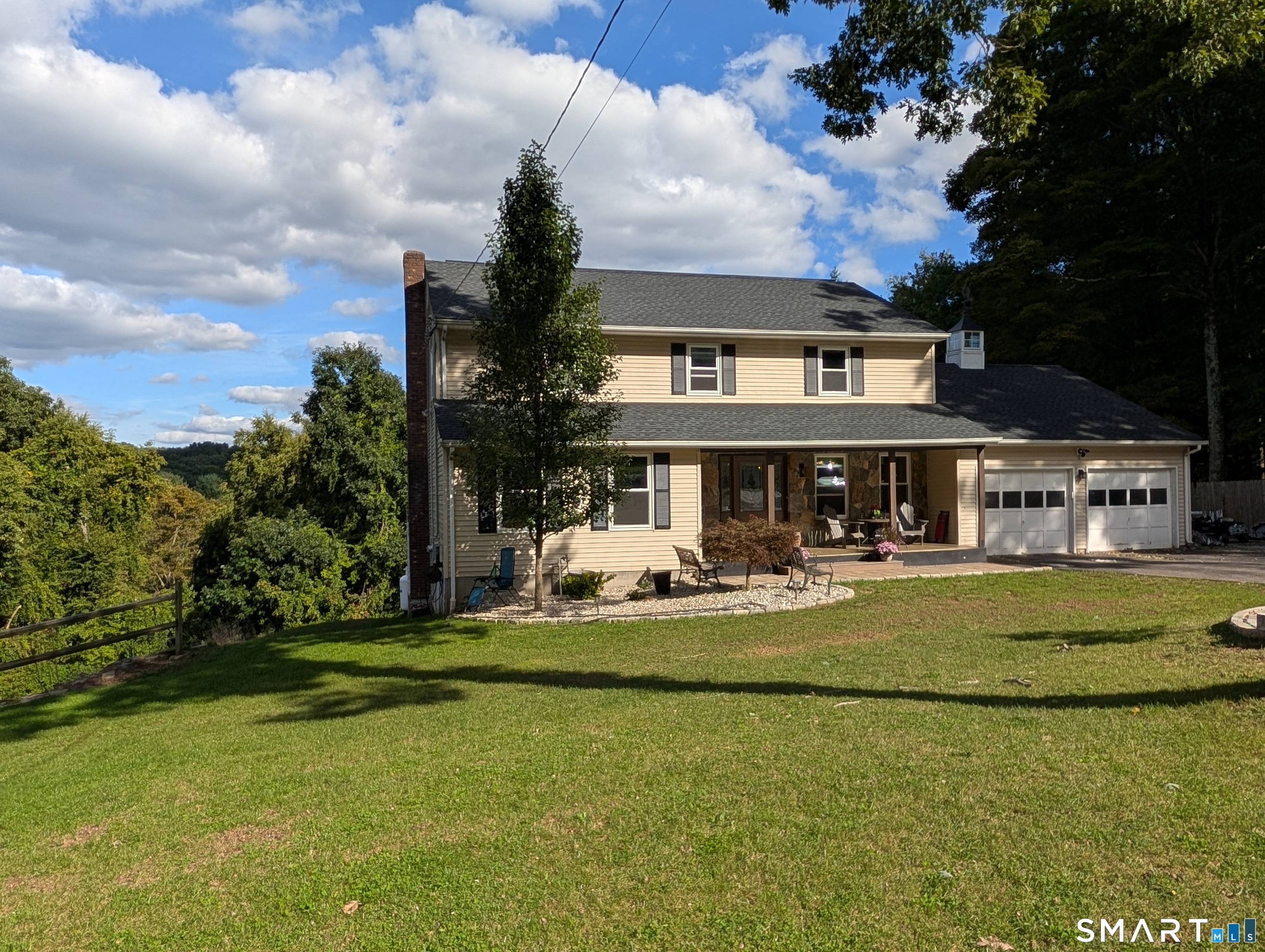 Photo 2 of Single family home for sale at 122 Antrim Rd, Coventry, CT 06238 | MLS# 24209519 | Listing updated on 2026-10-06