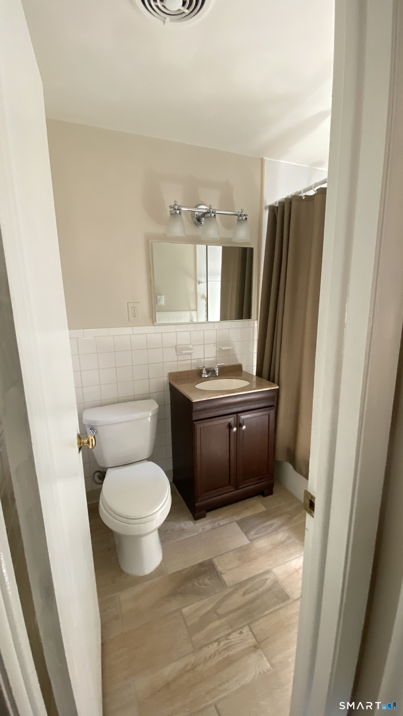 1646 Farmington Avenue Unit #3 photo 9