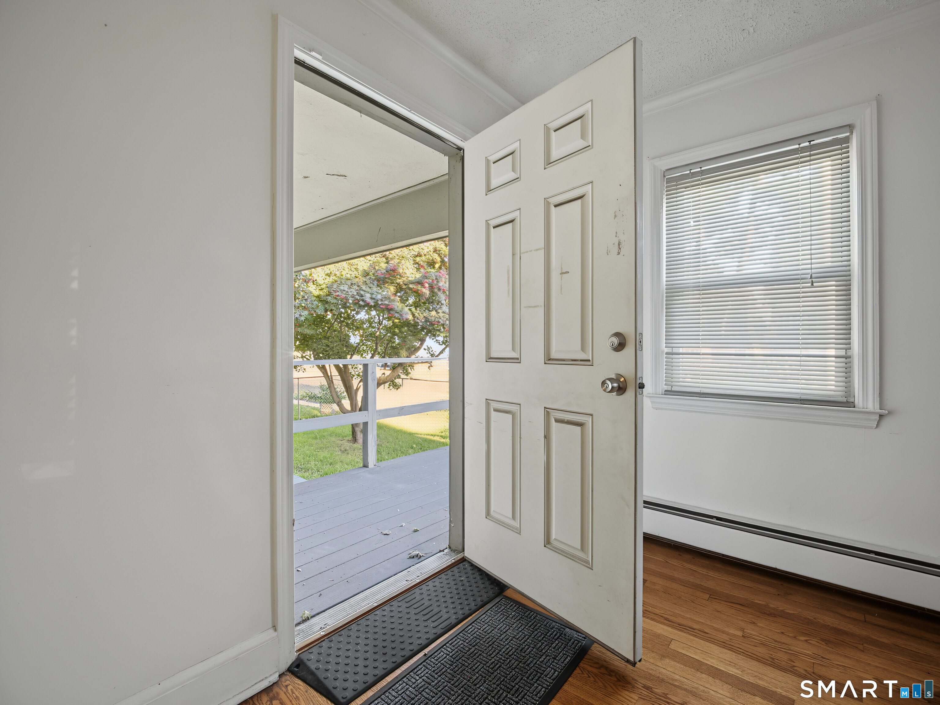 Foto 8 de Casa en venta en 1720 Capitol Avenue, Bridgeport, CT — $489,900
