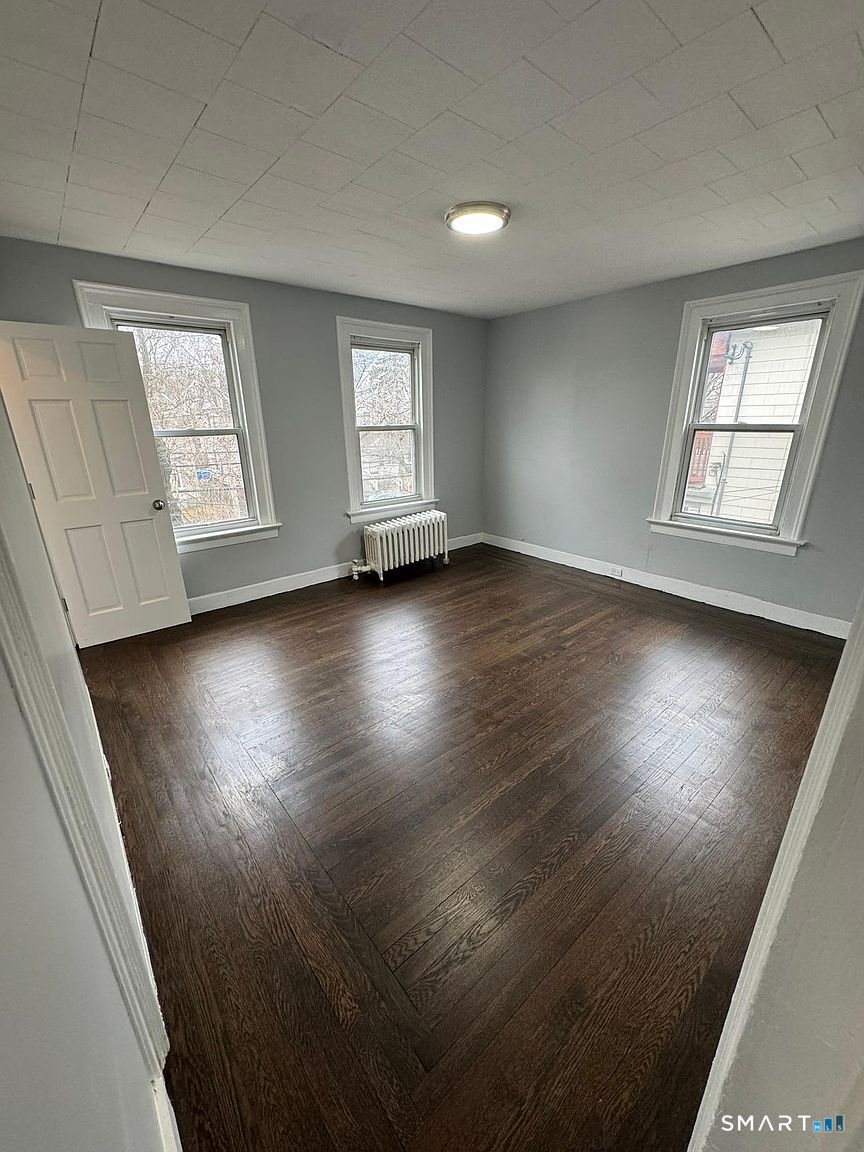 57 Shelton Avenue photo 18