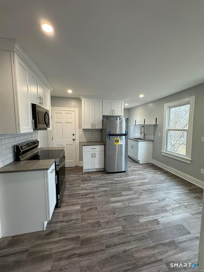 57 Shelton Avenue photo 15