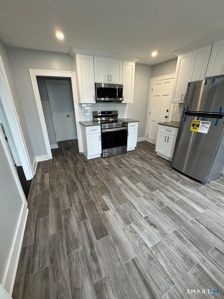 57 Shelton Avenue photo 14