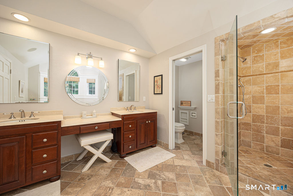 64 Huckleberry Hollow photo 18