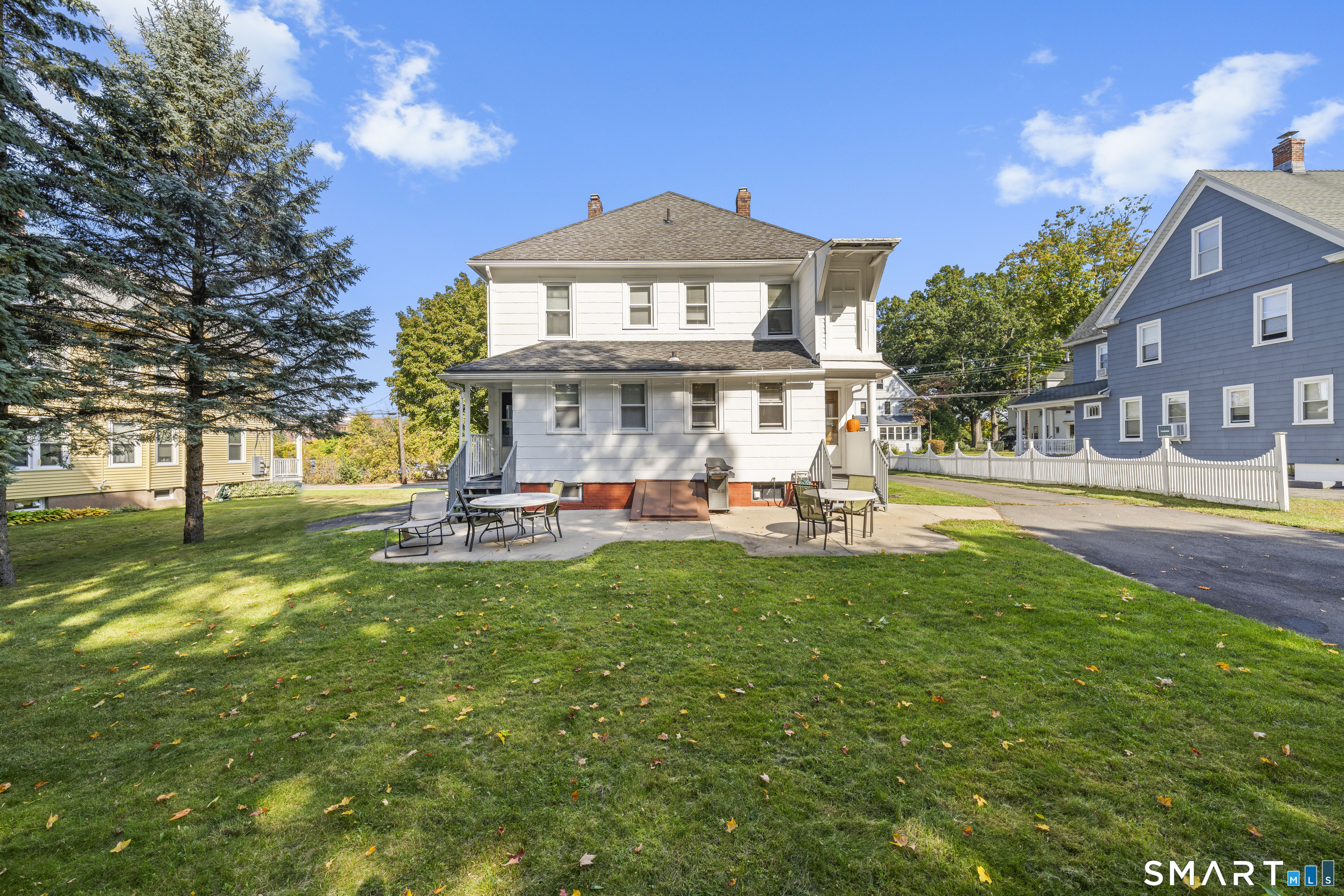 52 Russell Street photo 33