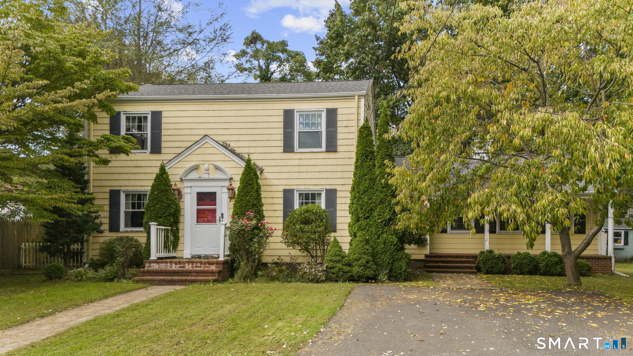 Photo 2 of Single family home for sale at 360 Westford Dr, Southport, CT 06890 | MLS# 24209334 | Listing updated on 2026-10-08