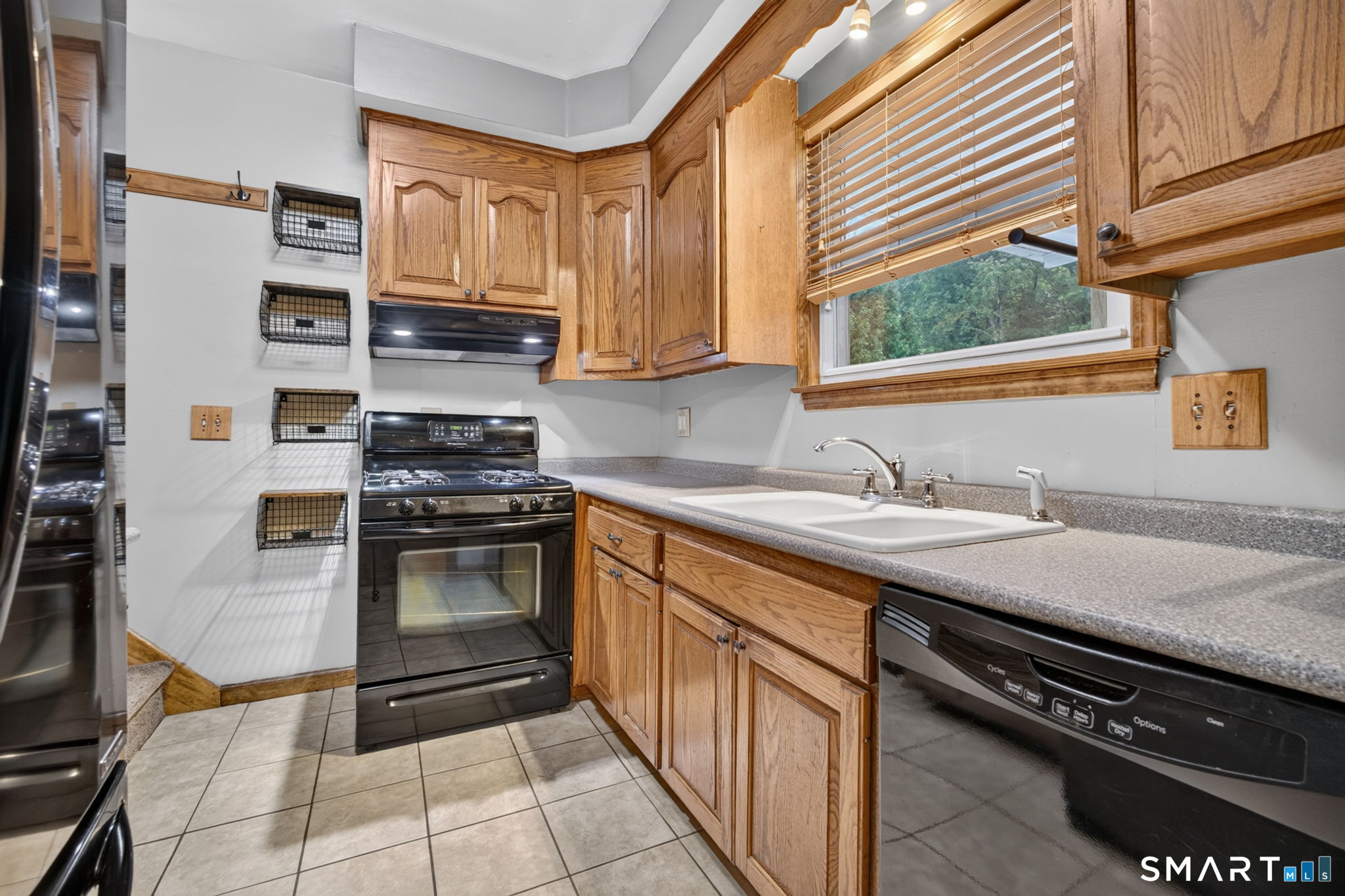 123 Field Road, Cromwell, CT 06416