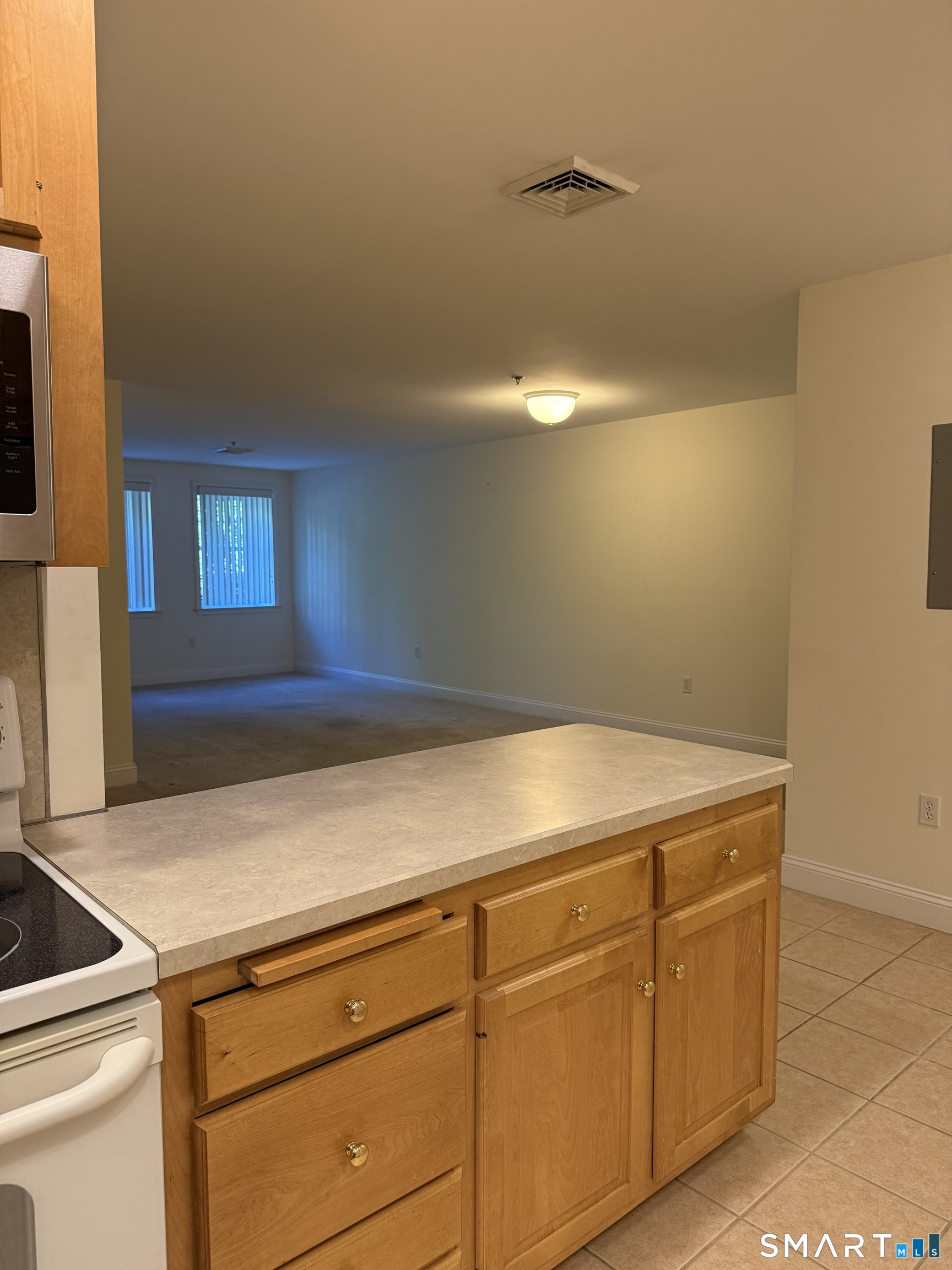 Photo 4 of Condo for sale at 380 Main St #3, Wallingford, CT 06492 | MLS# 24126973 | Listing updated on 2026-10-06