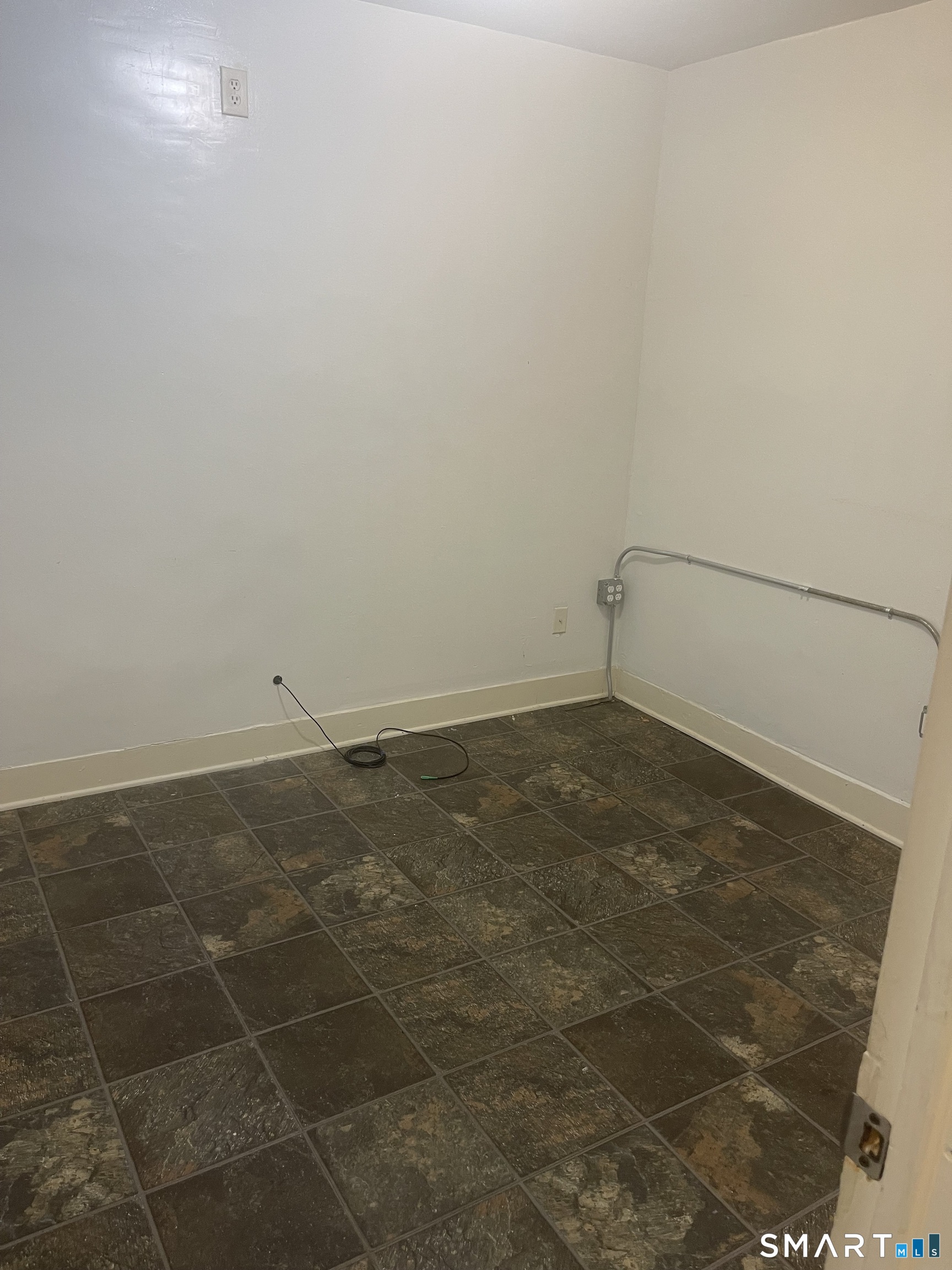 300 Dixwell Avenue photo 6